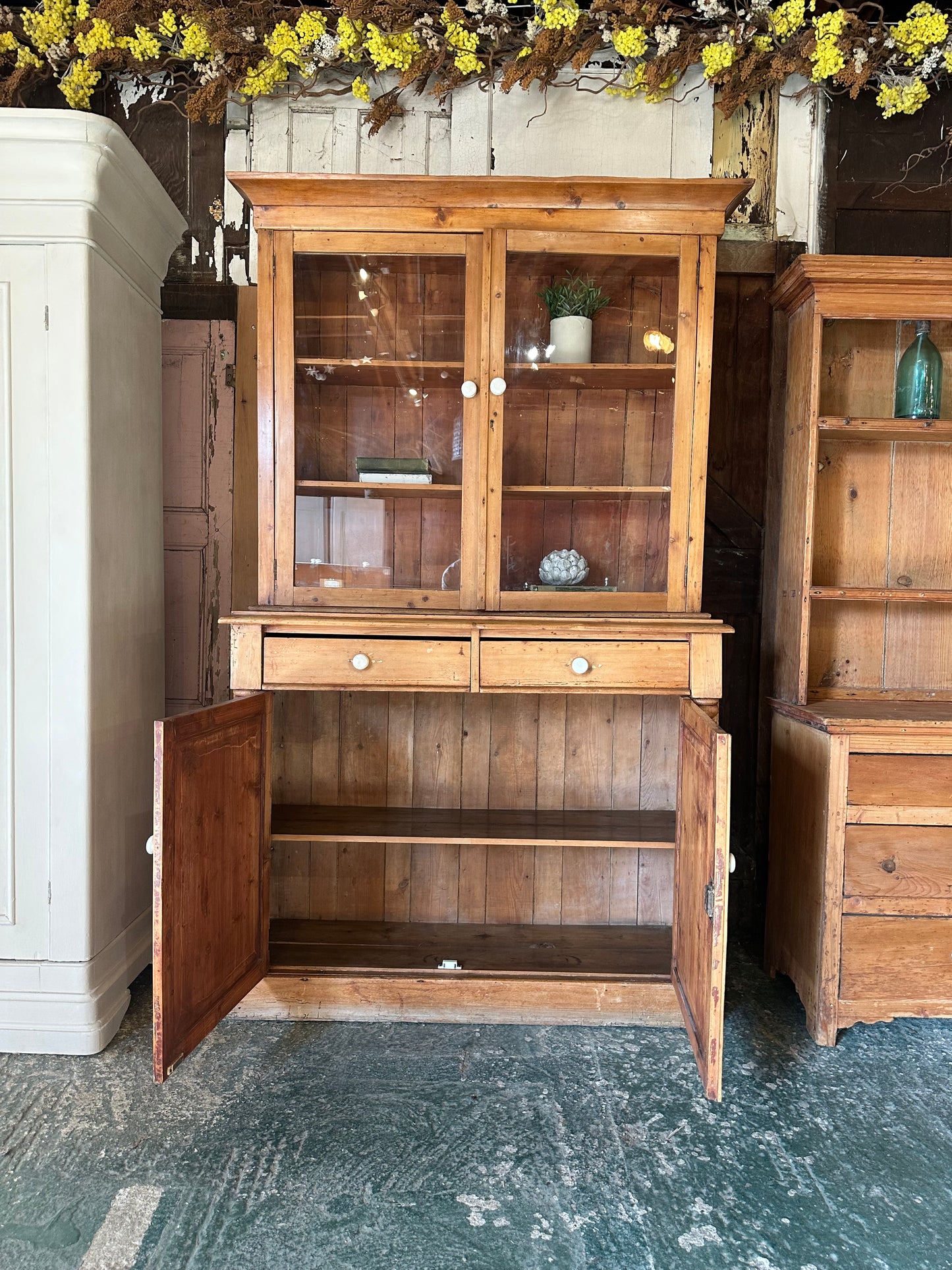 Vintage dresser
