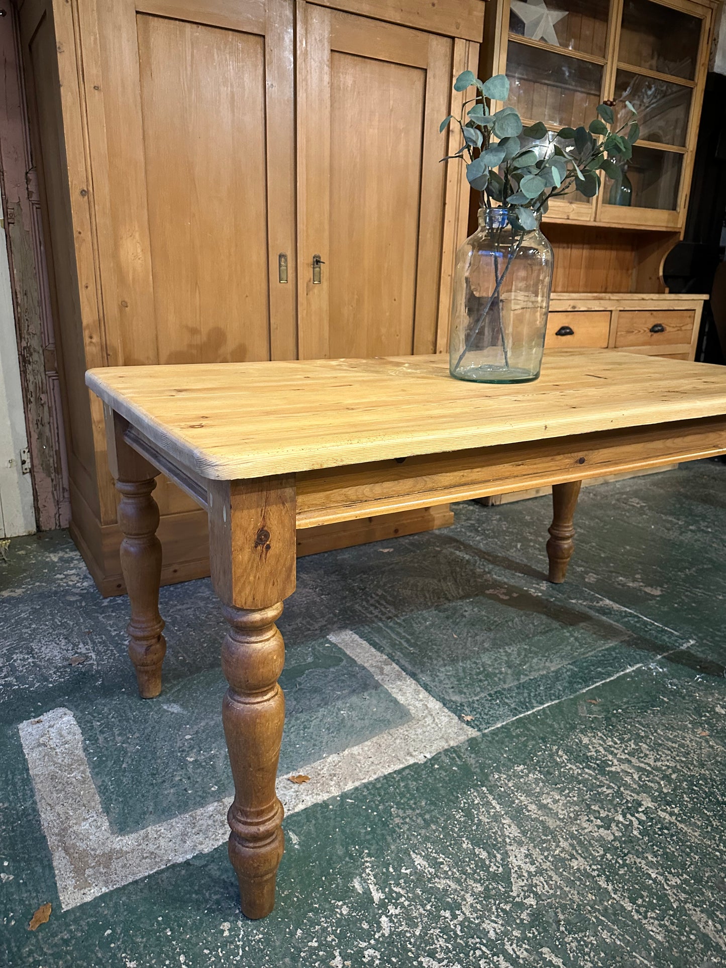 Rustic farmhouse table 6 seater
