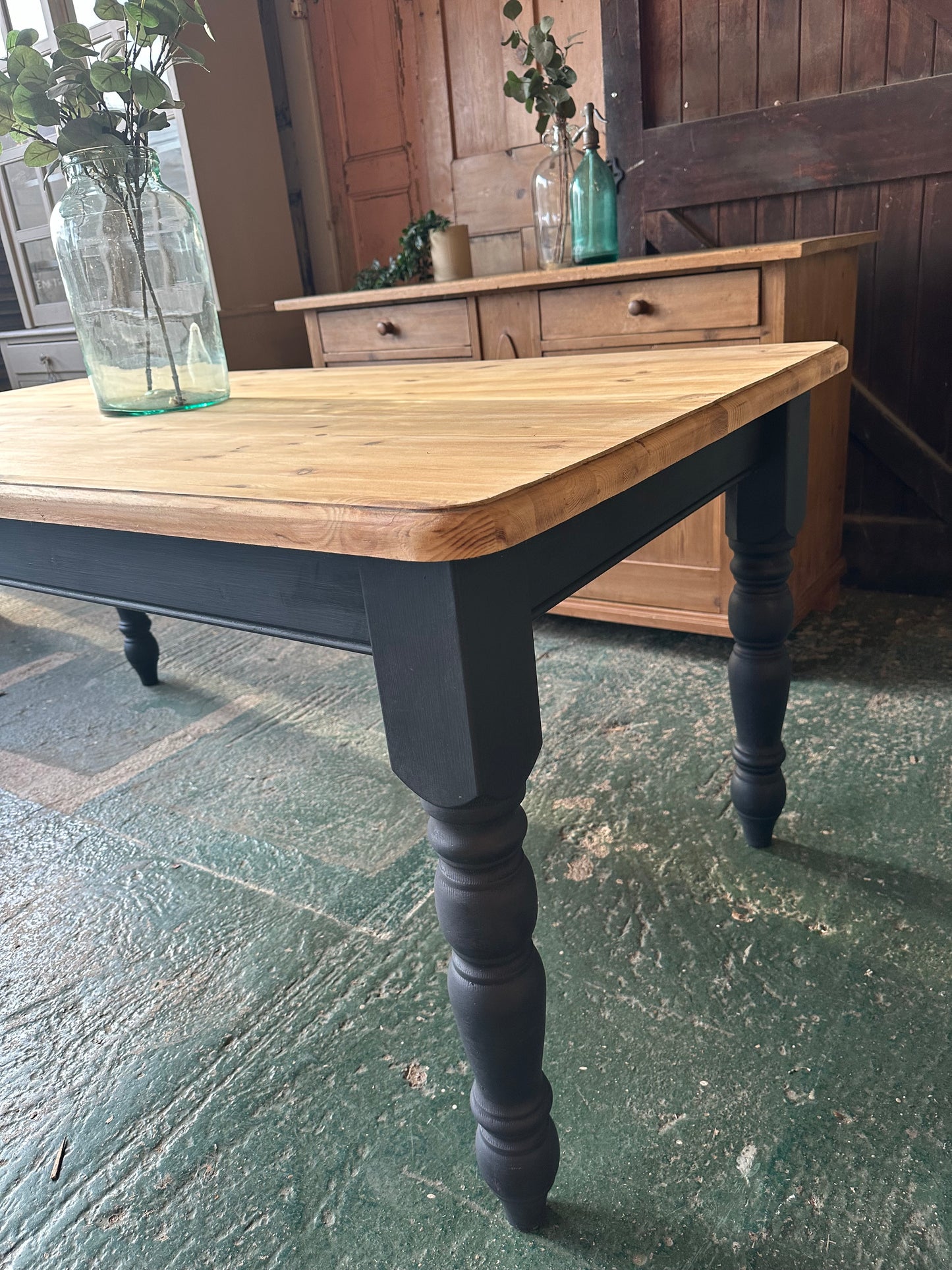 Rustic farmhouse table 8 seater