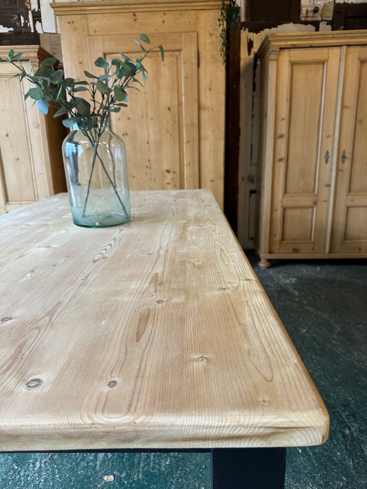 Rustic farmhouse table 8 seater