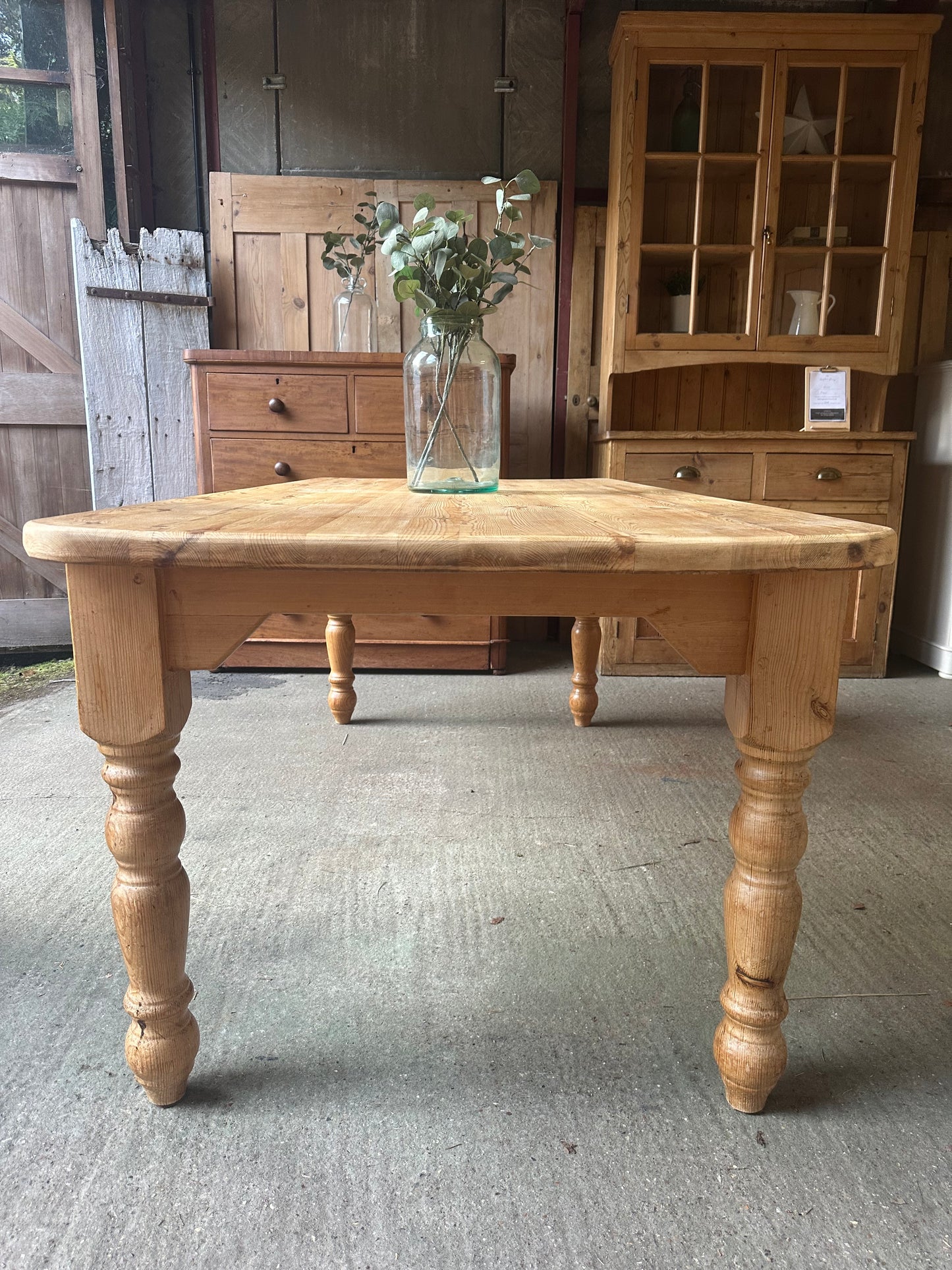 Farmhouse table 8 seater
