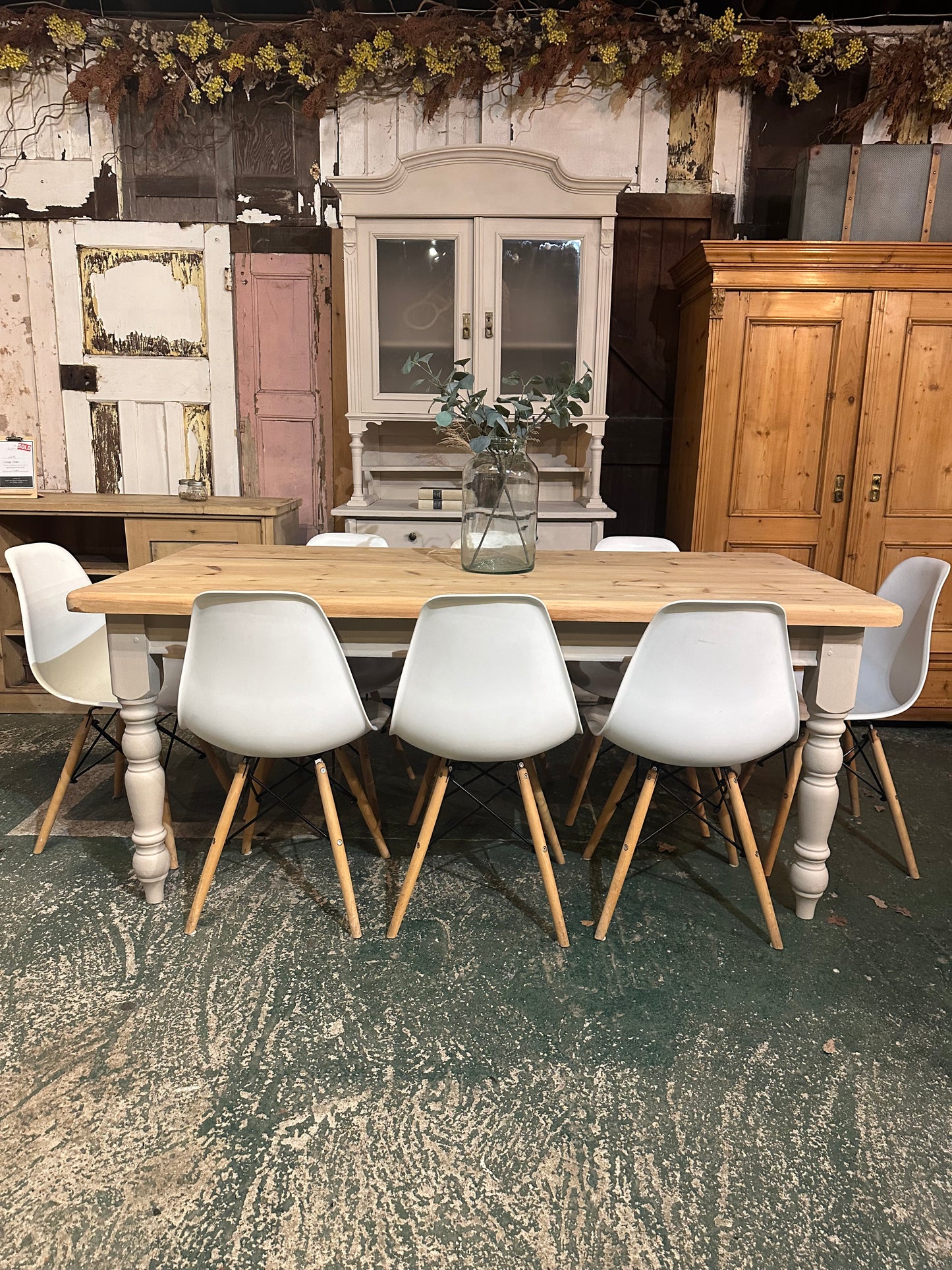 Farmhouse table 8 seater