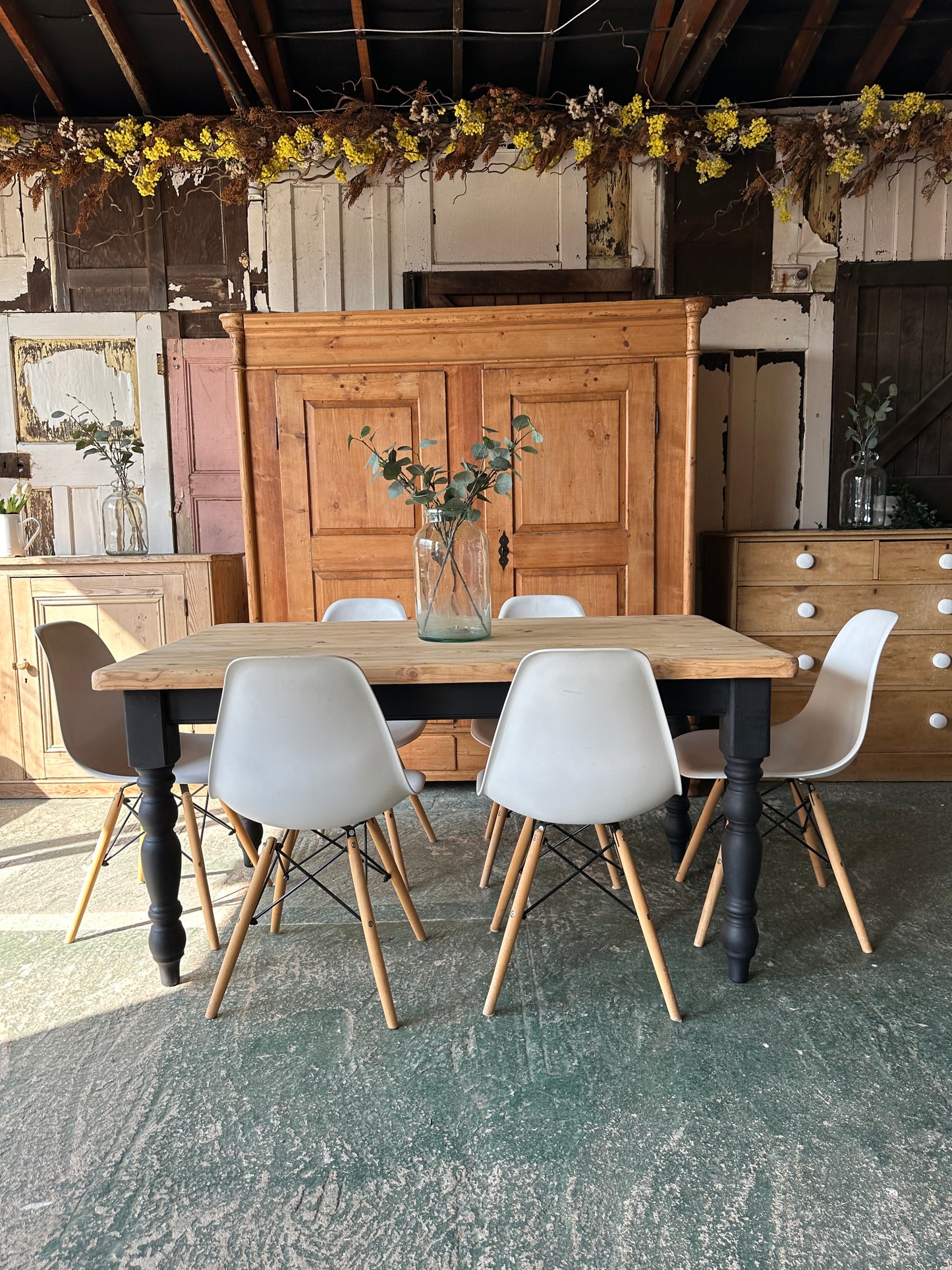 Rustic farmhouse table 6 seater