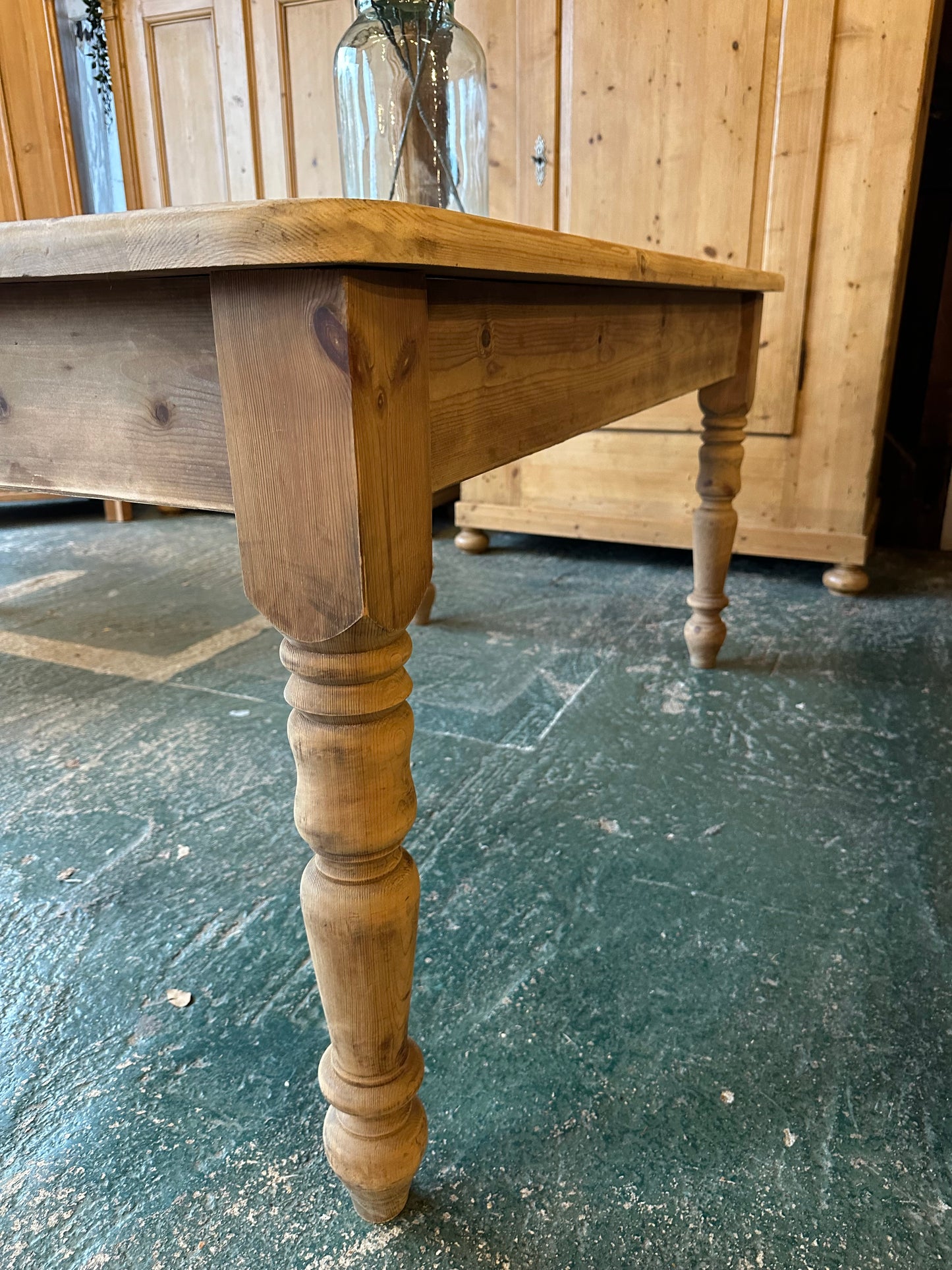 Rustic farmhouse table 6 seater