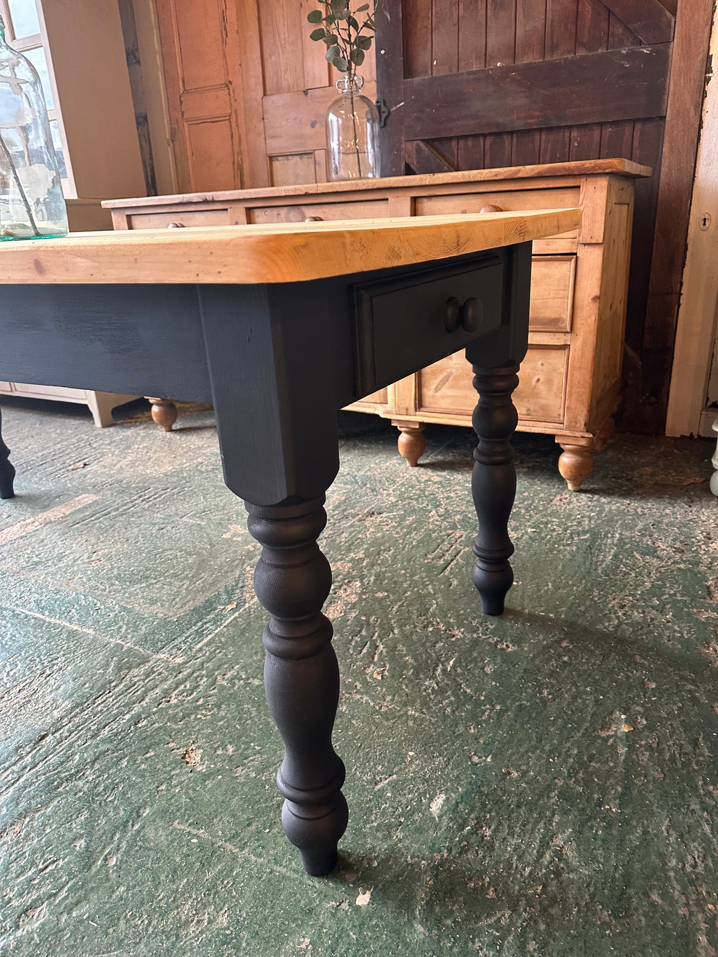 Rustic farmhouse table 8 seater