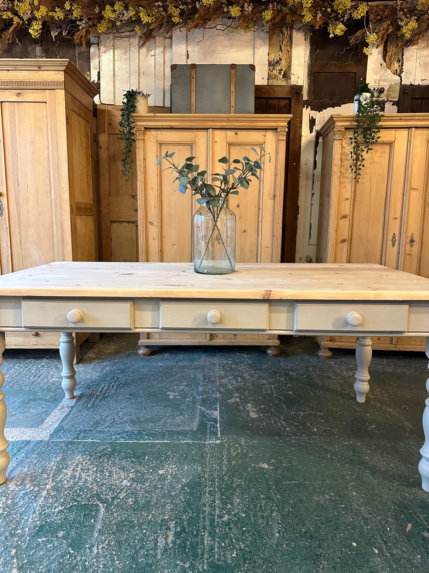 Rustic farmhouse table 8 seater