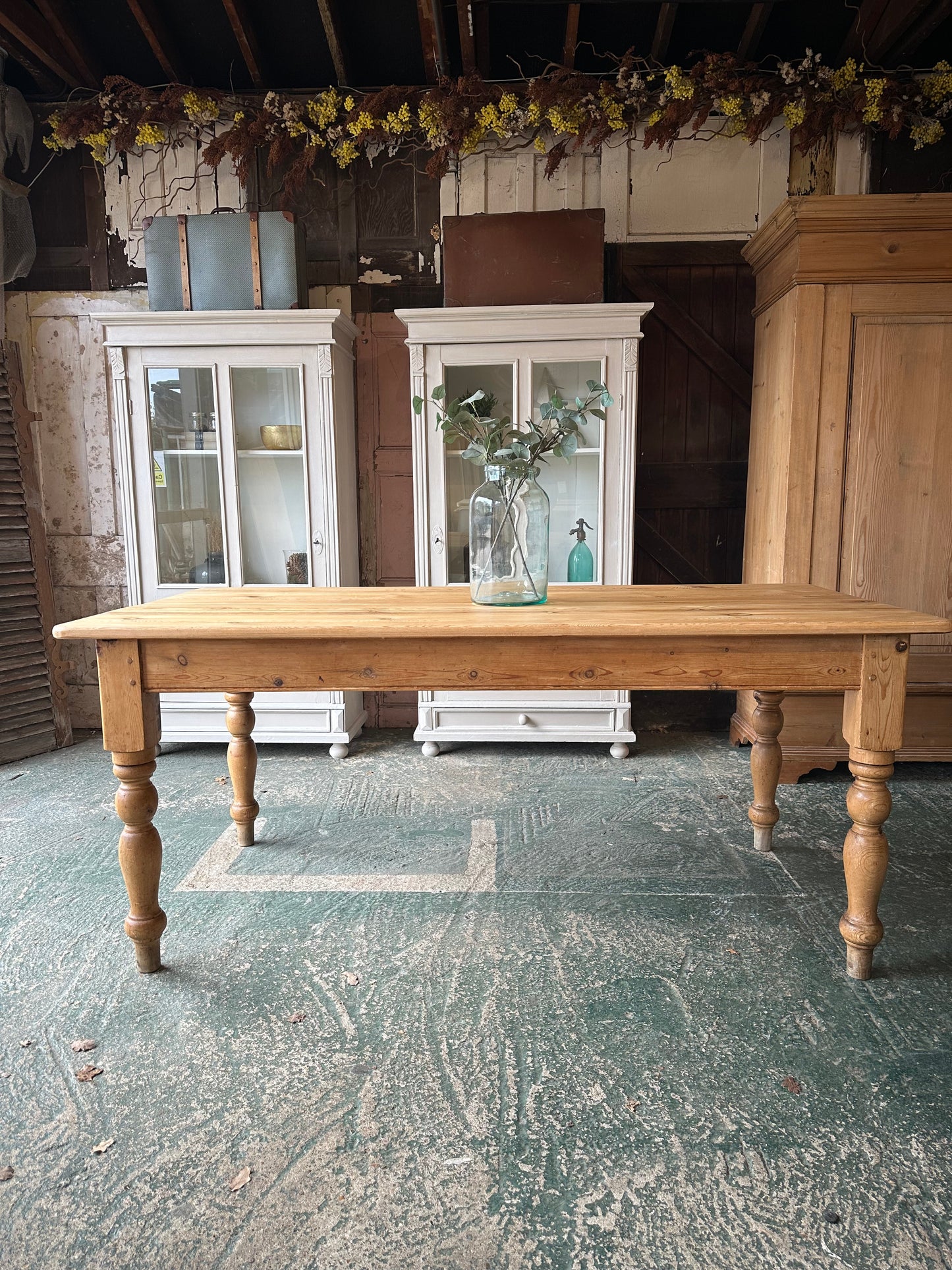 Rustic farmhouse table 8 seater