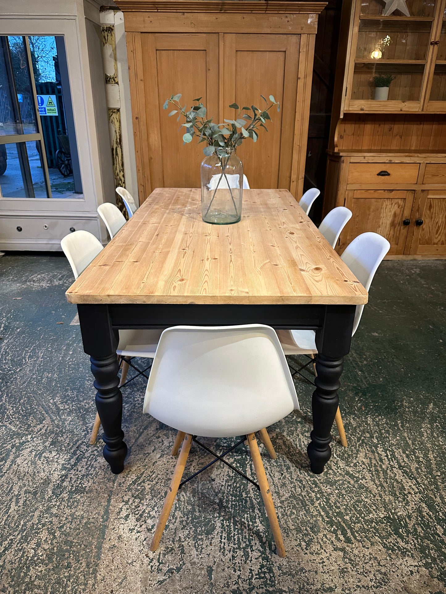 Rustic farmhouse table 8 seater