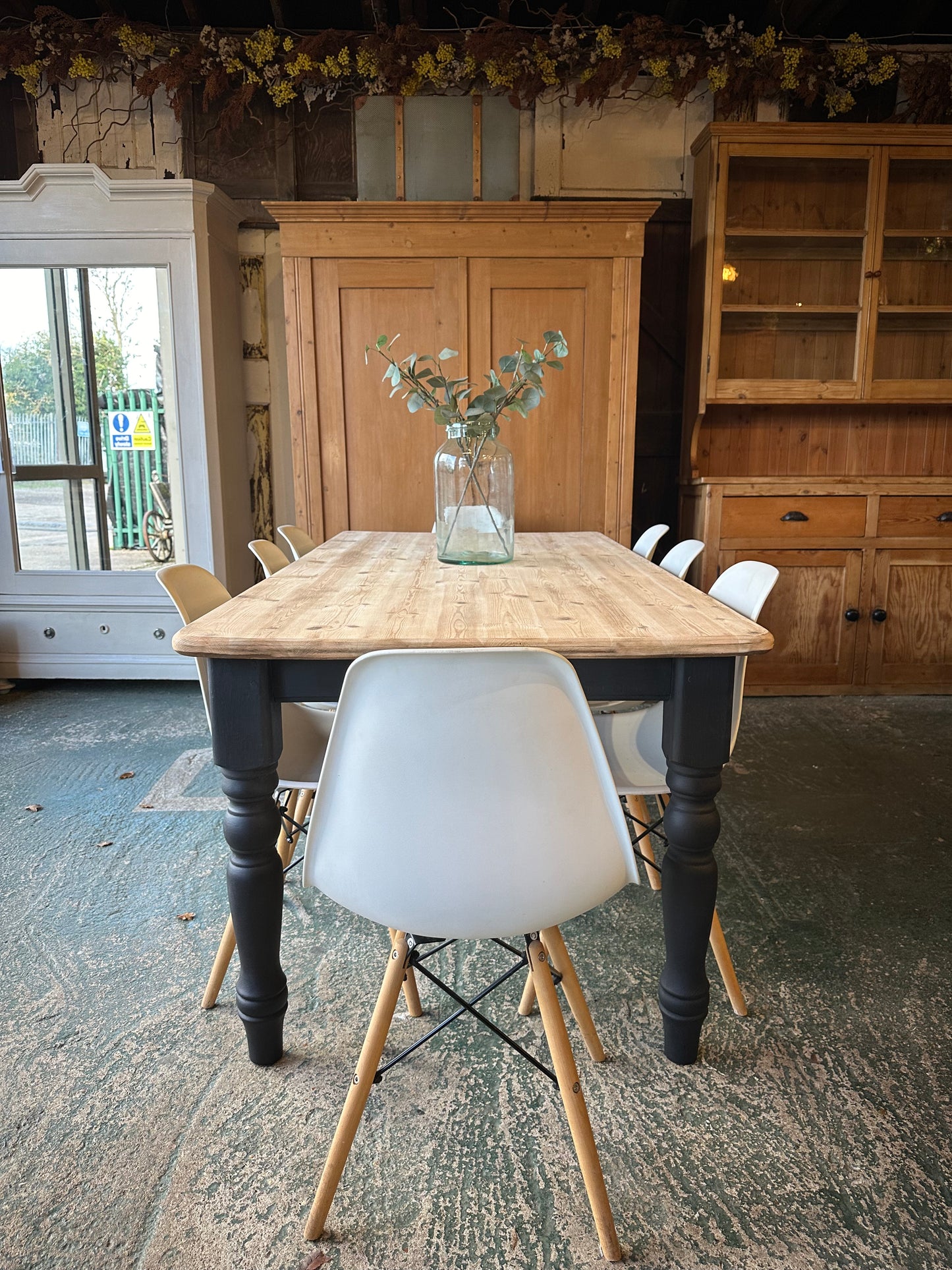 Rustic farmhouse table 8 seater