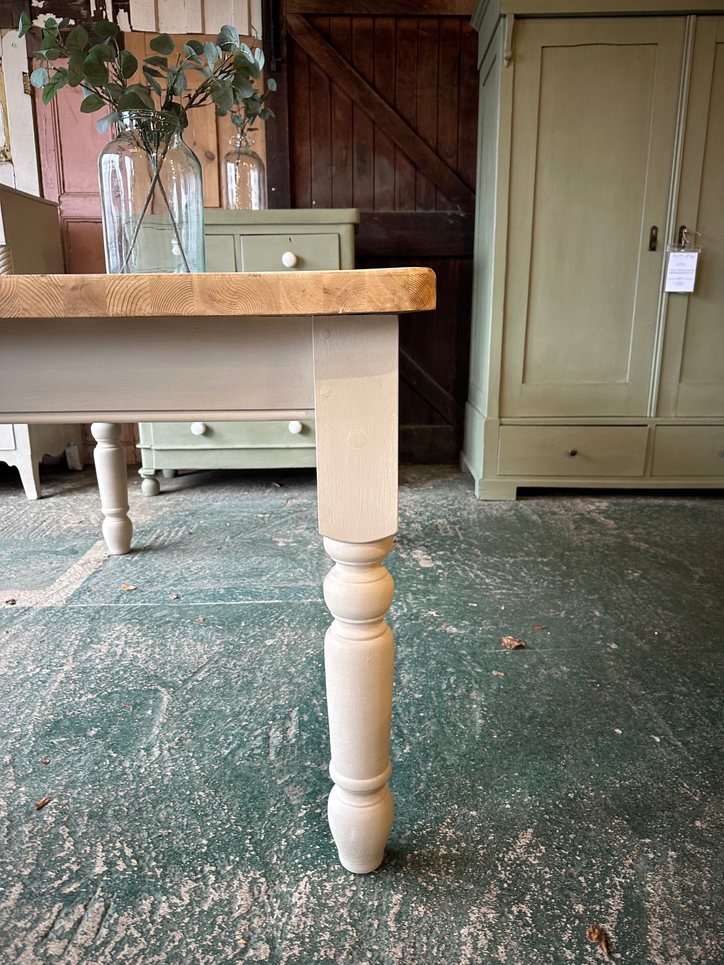 Rustic farmhouse table 6 seater