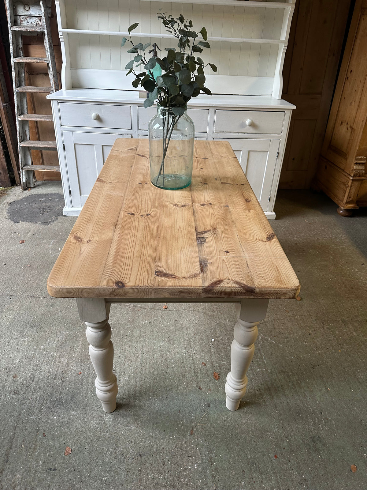 Farmhouse table 4 seater / desk