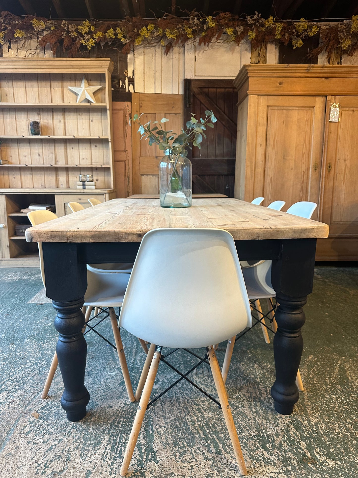 Rustic farmhouse table 8 seater