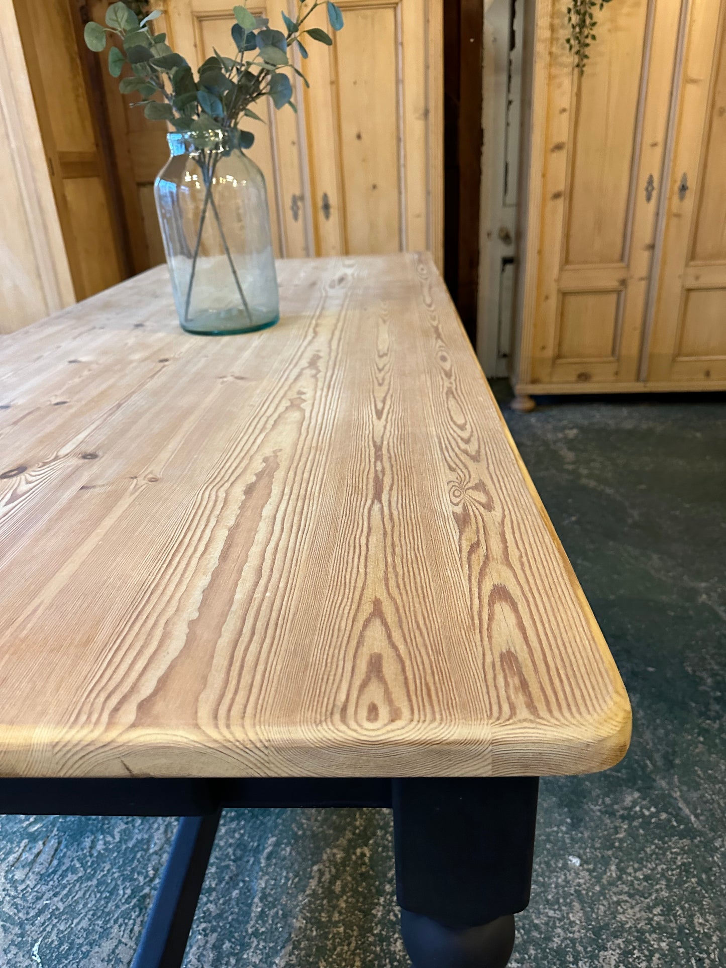 Rustic farmhouse table large 8 seater