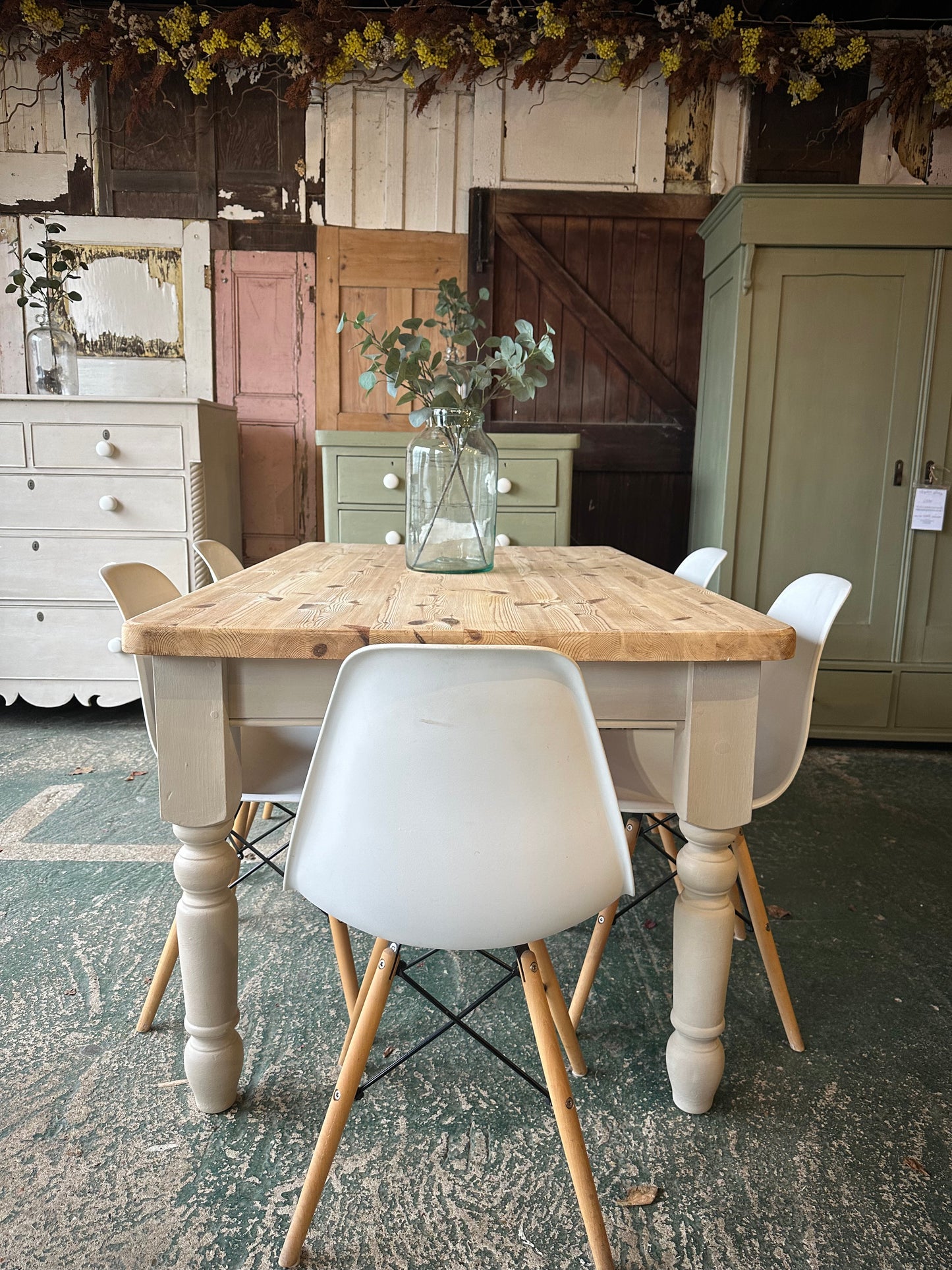 Rustic farmhouse table 6 seater