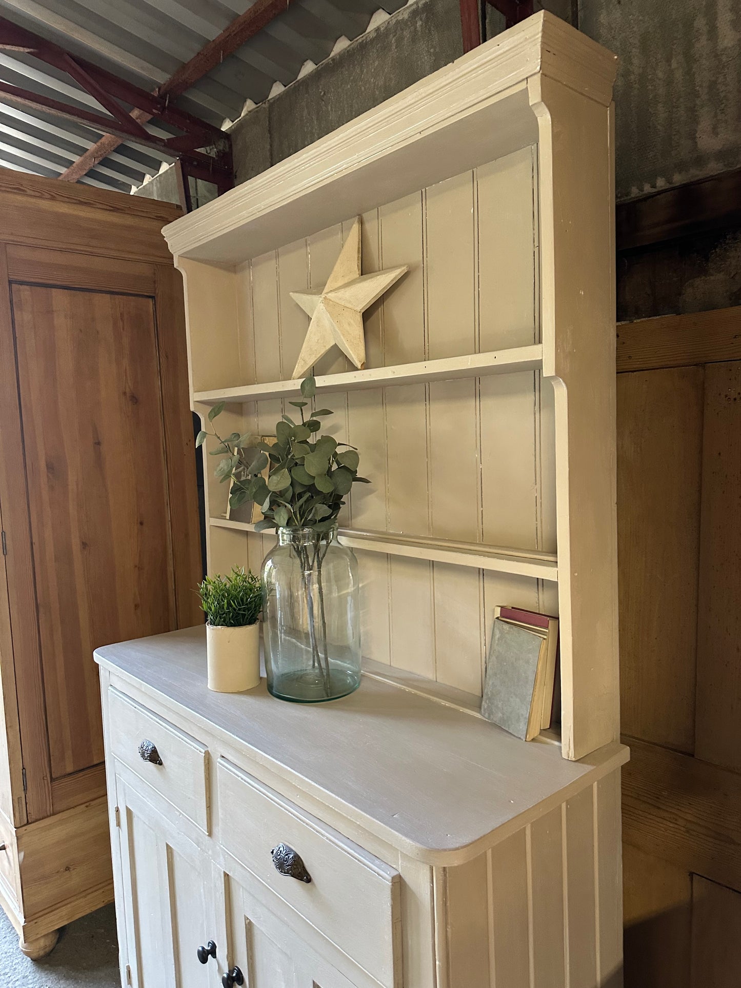 Vintage dresser