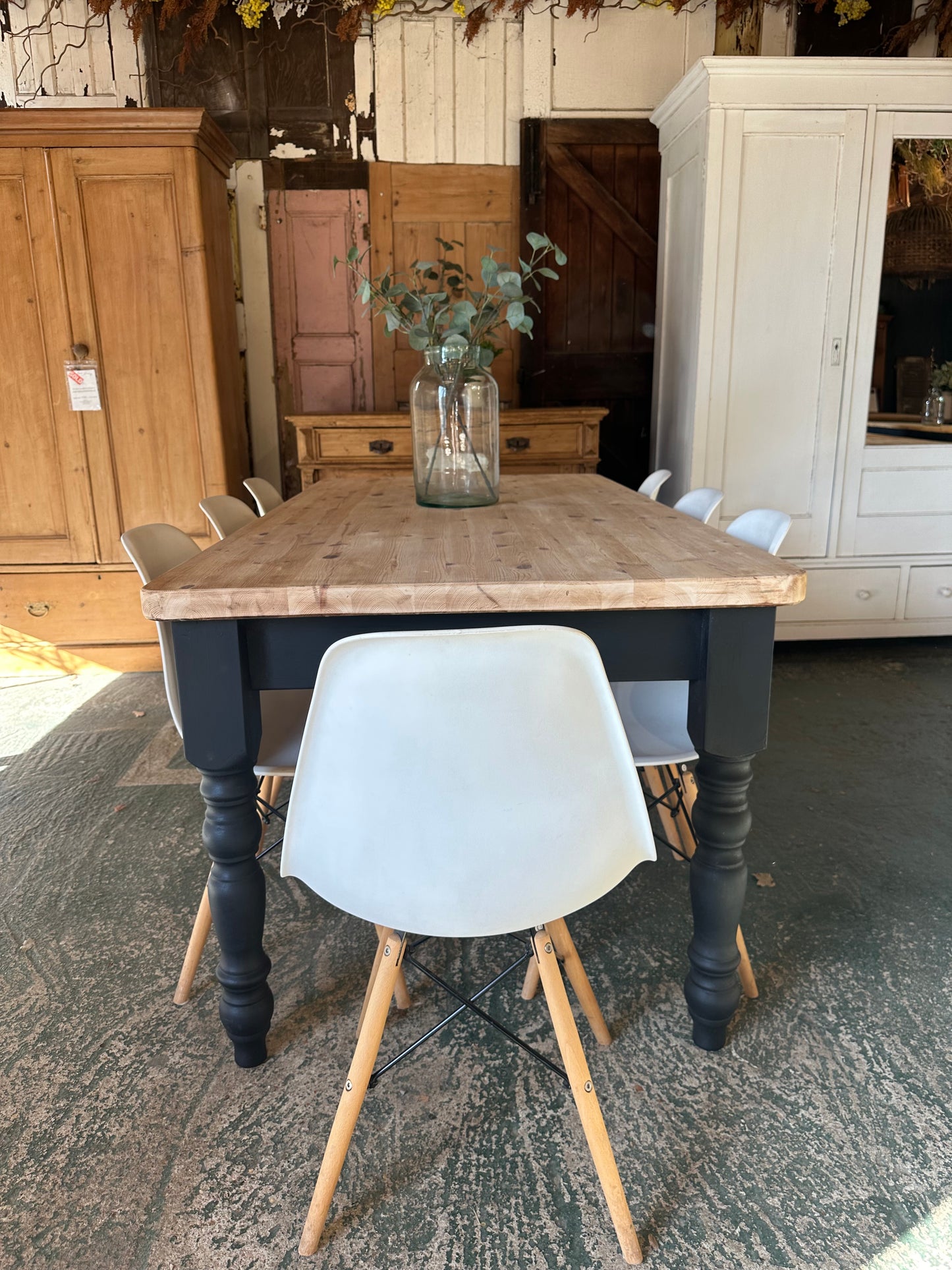 Rustic farmhouse table 8 seater