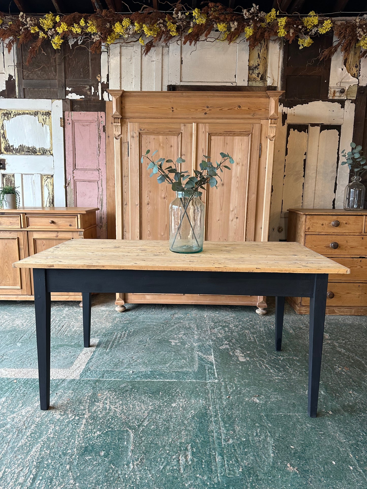 Rustic farmhouse table 6 seater