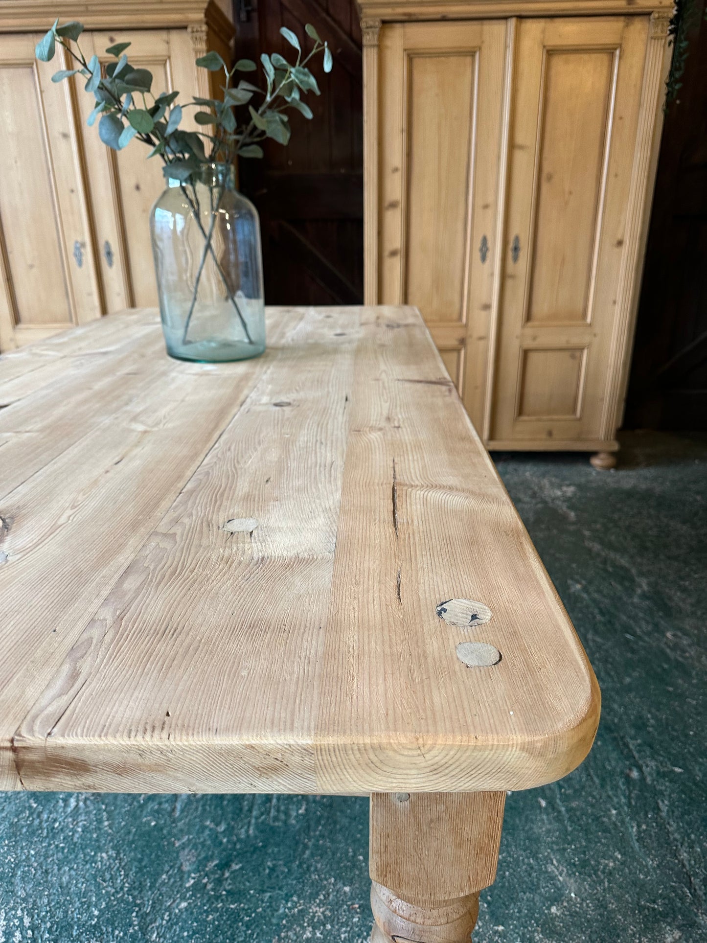 Rustic farmhouse table large 6 seater