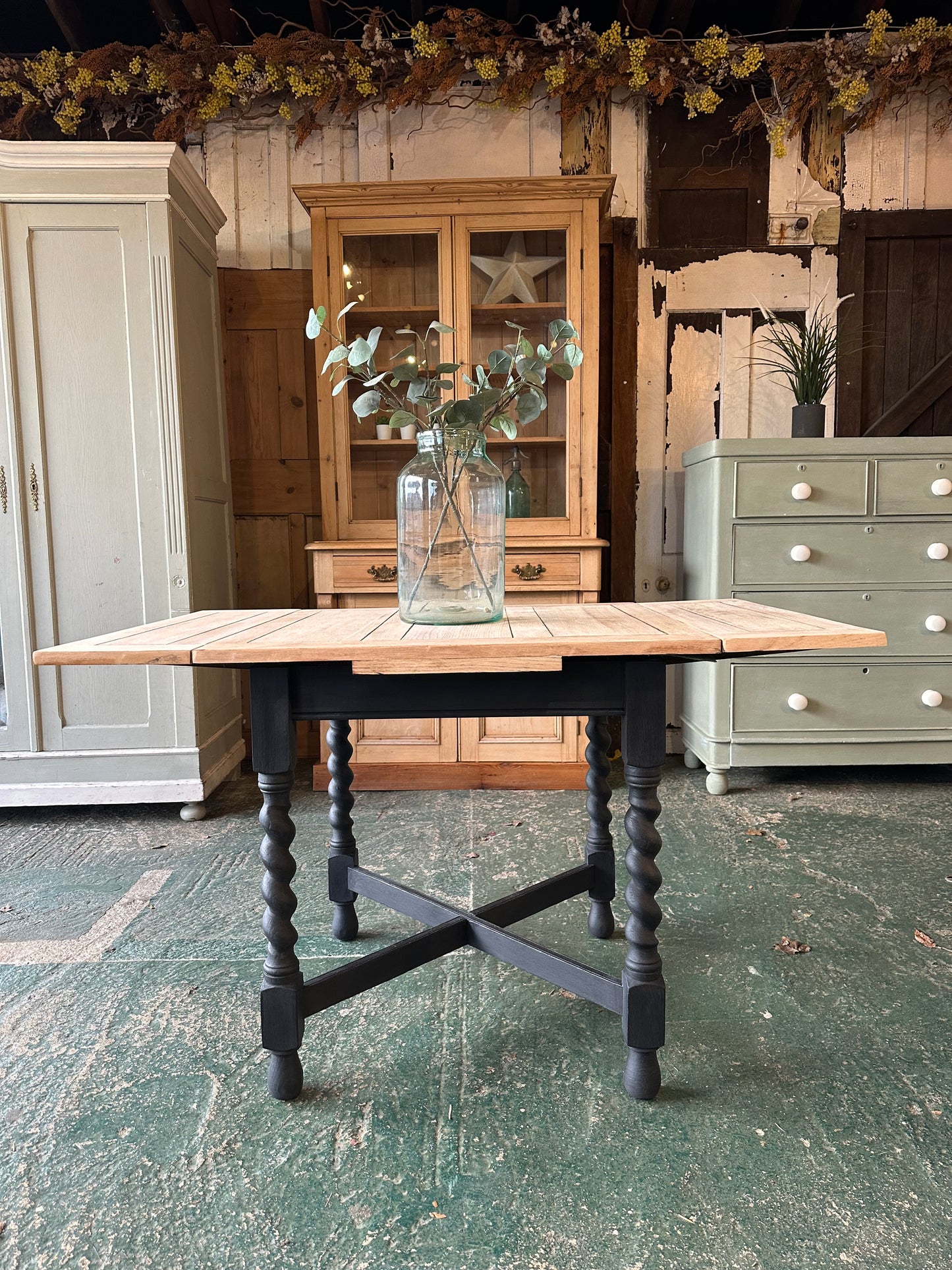 Rustic oak barley twist draw leaf table 4 seater