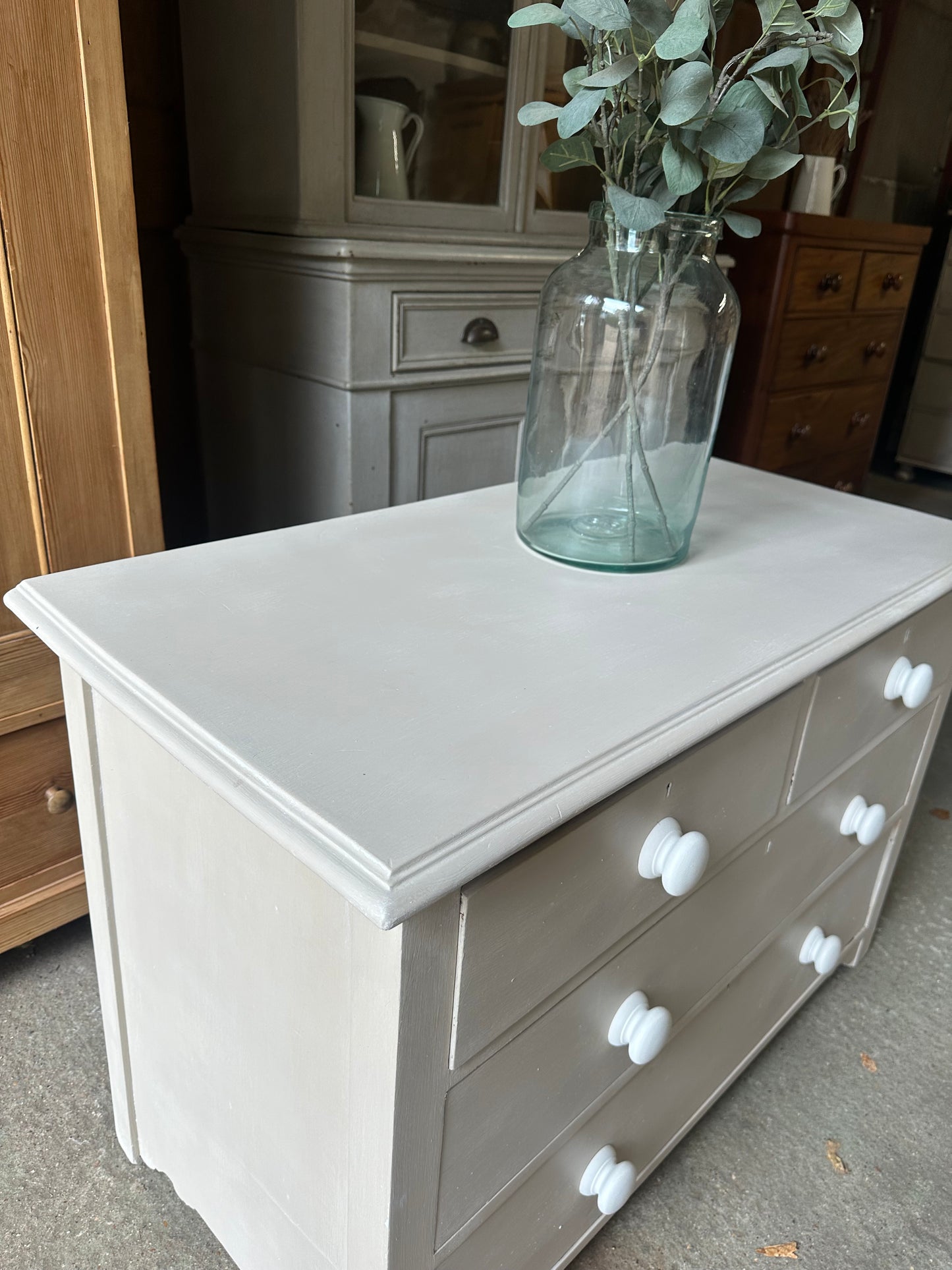 Vintage chest of drawers