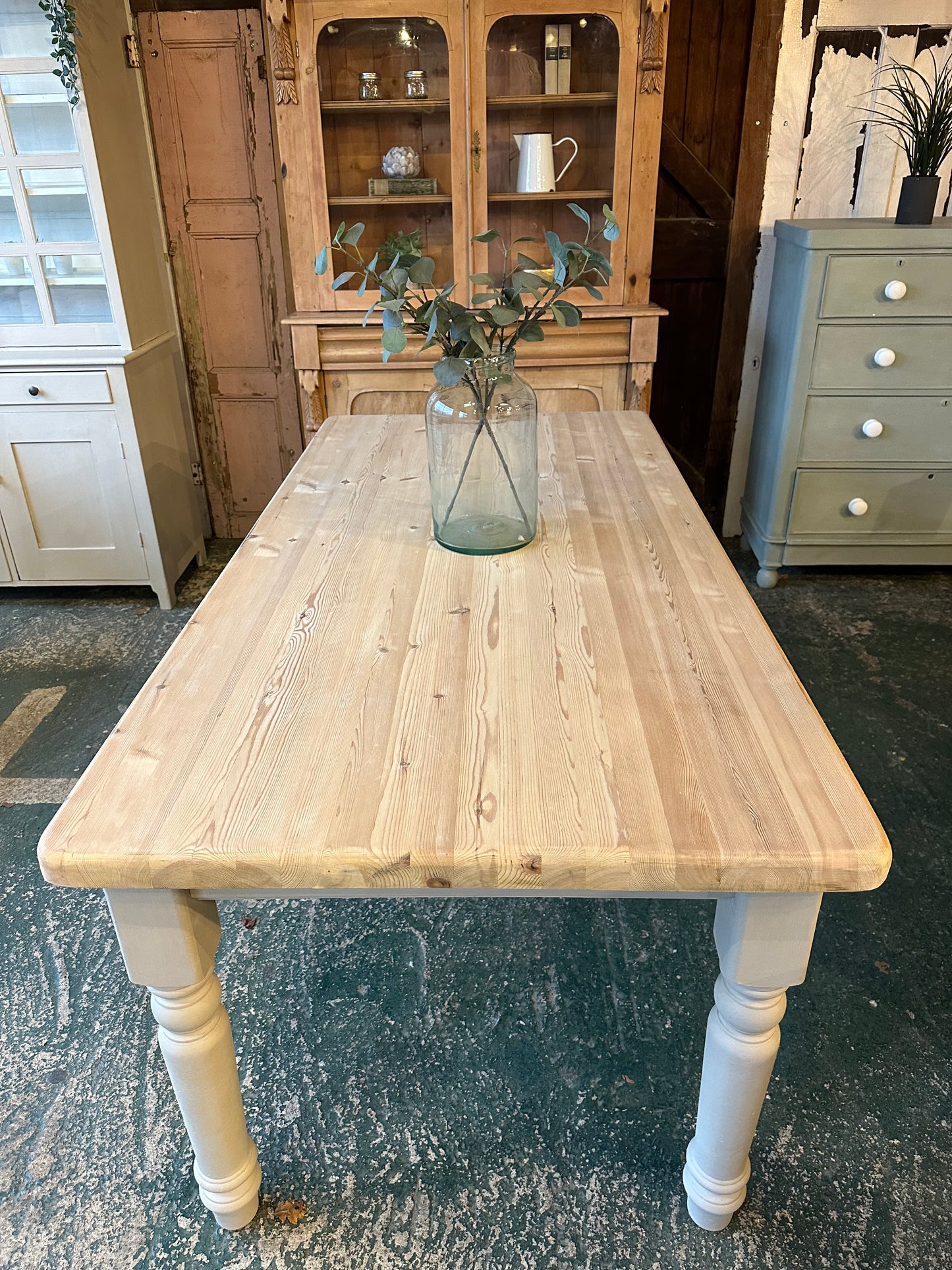 Rustic farmhouse table 8 seater