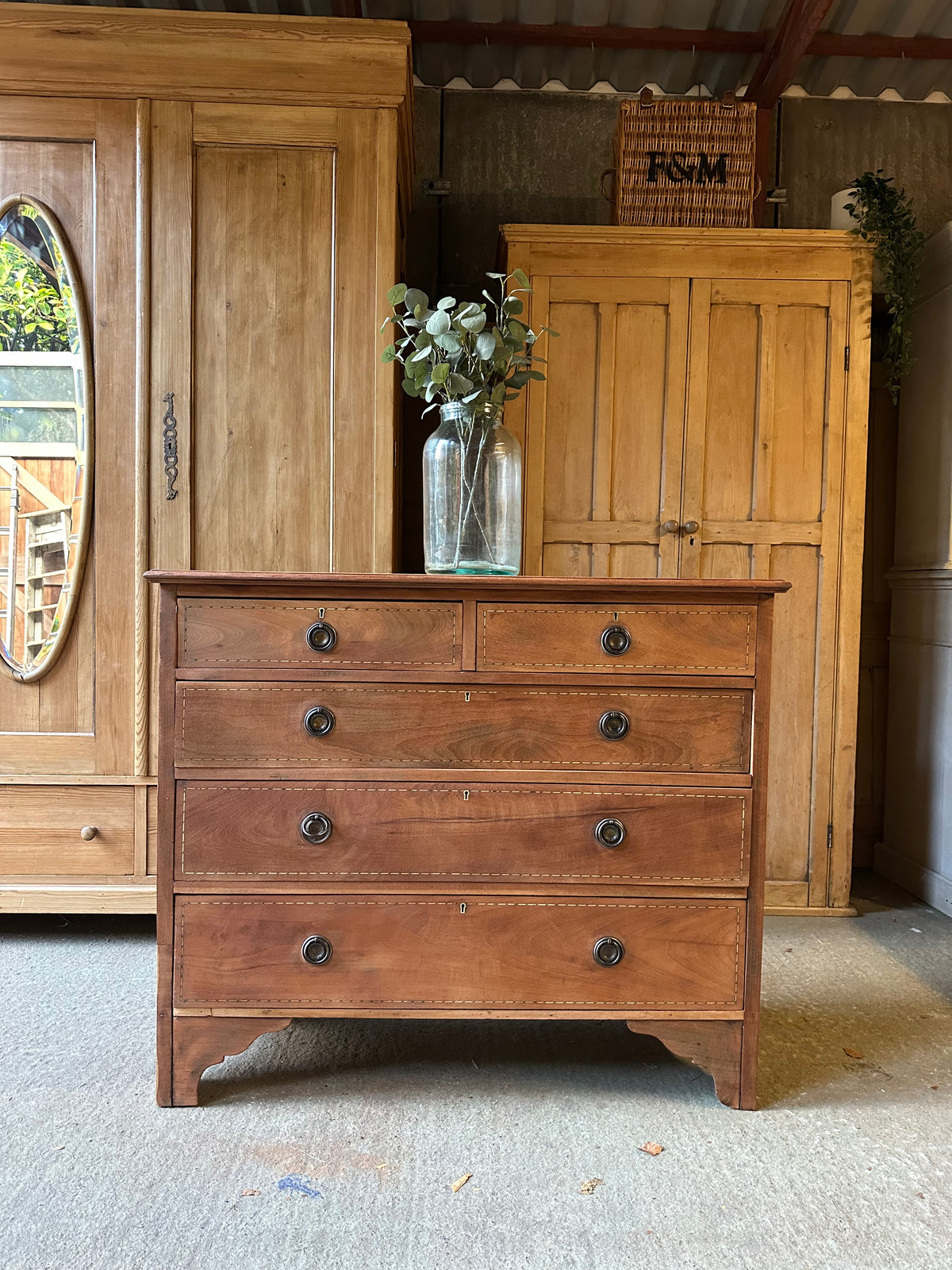 Vintage chest of drawers