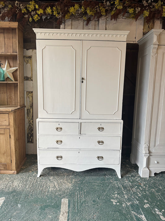 Vintage linen press