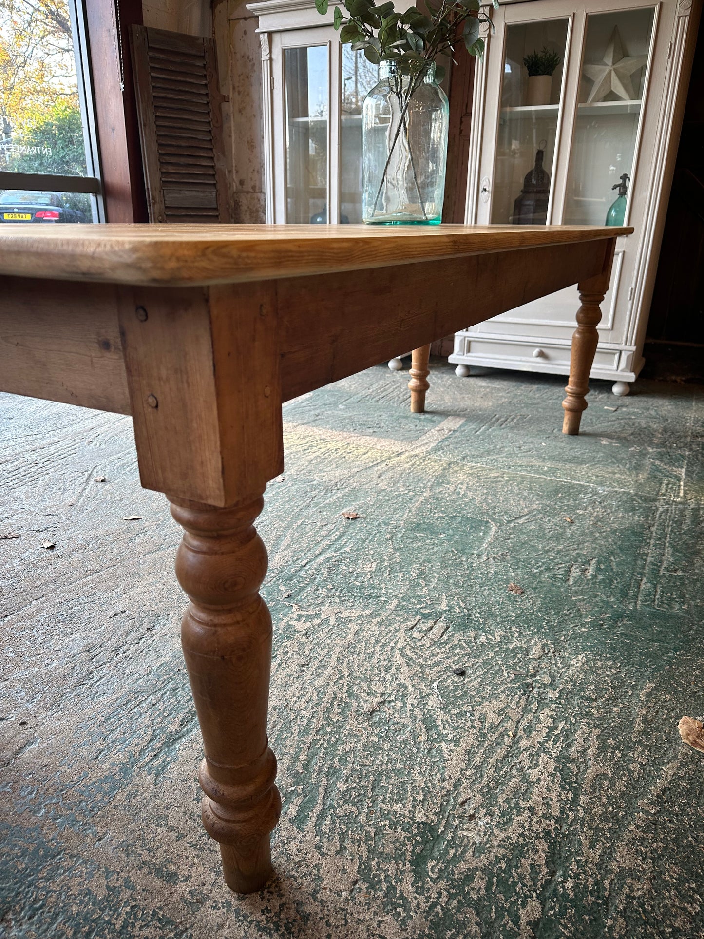 Rustic farmhouse table 10 seater