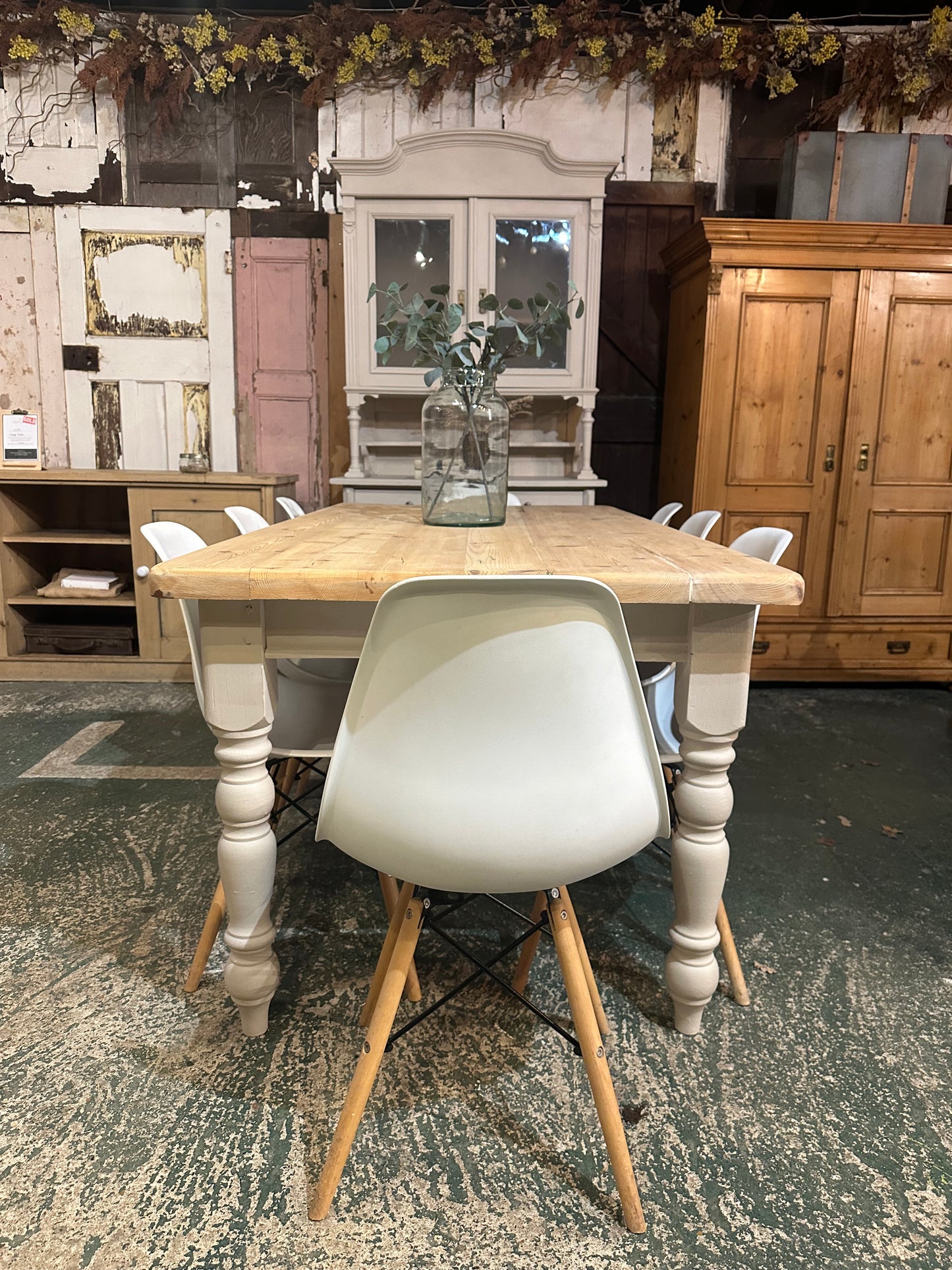 Farmhouse table 8 seater