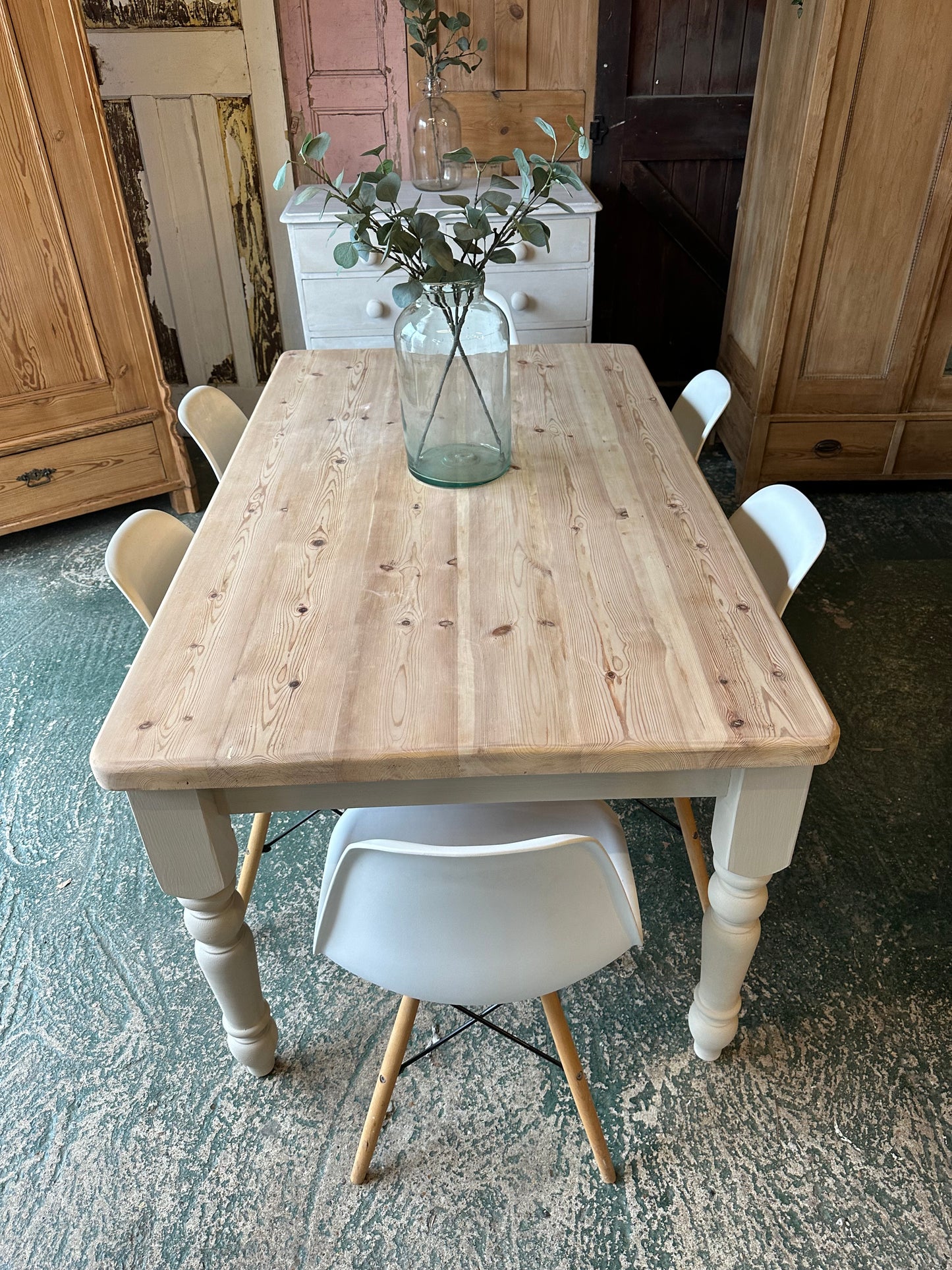 Rustic farmhouse table 6 seater