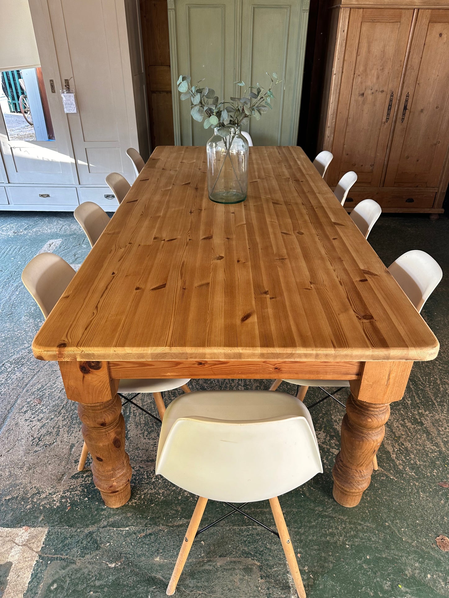 Rustic farmhouse table 10 seater