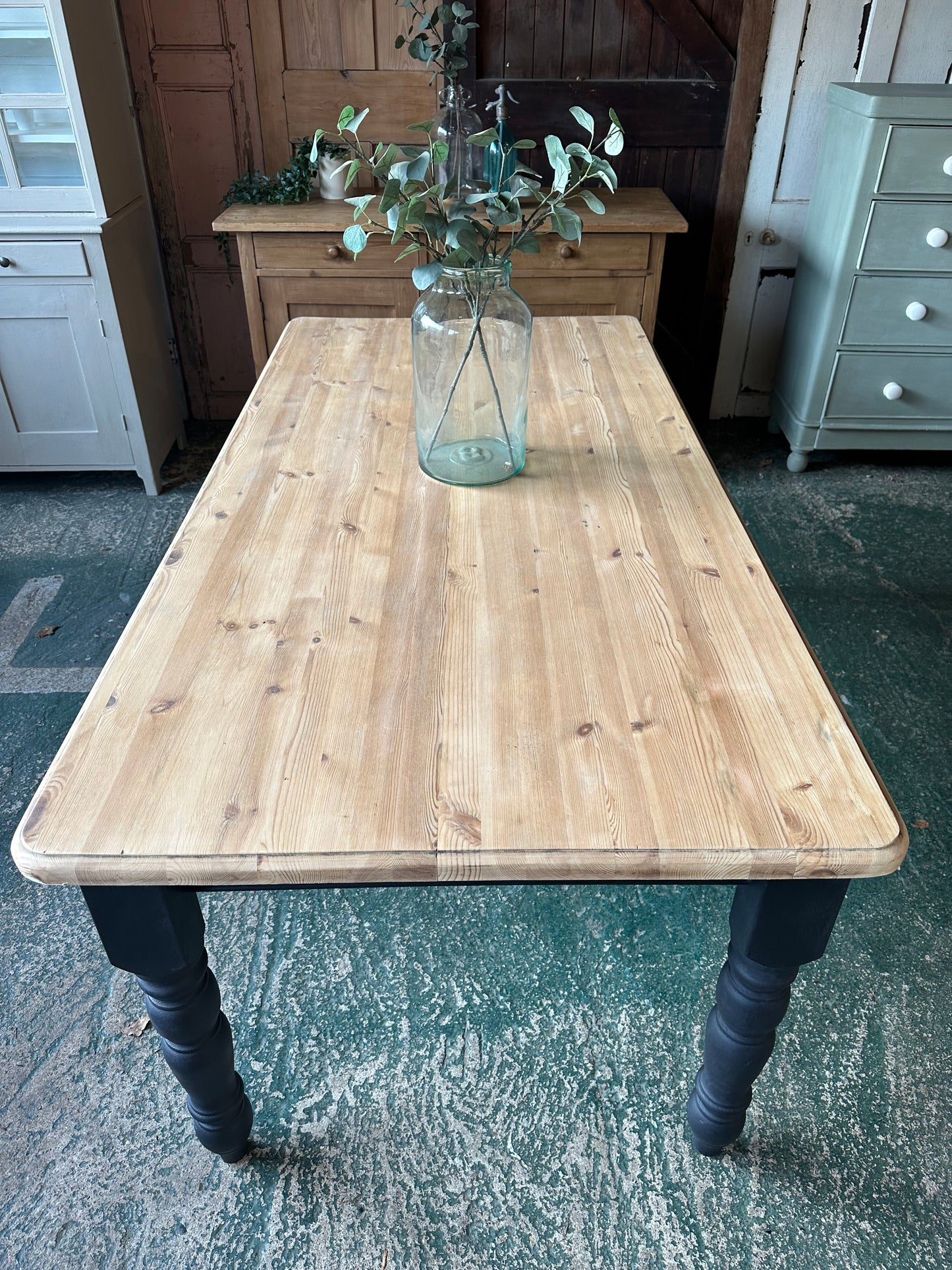 Rustic farmhouse table 8 seater