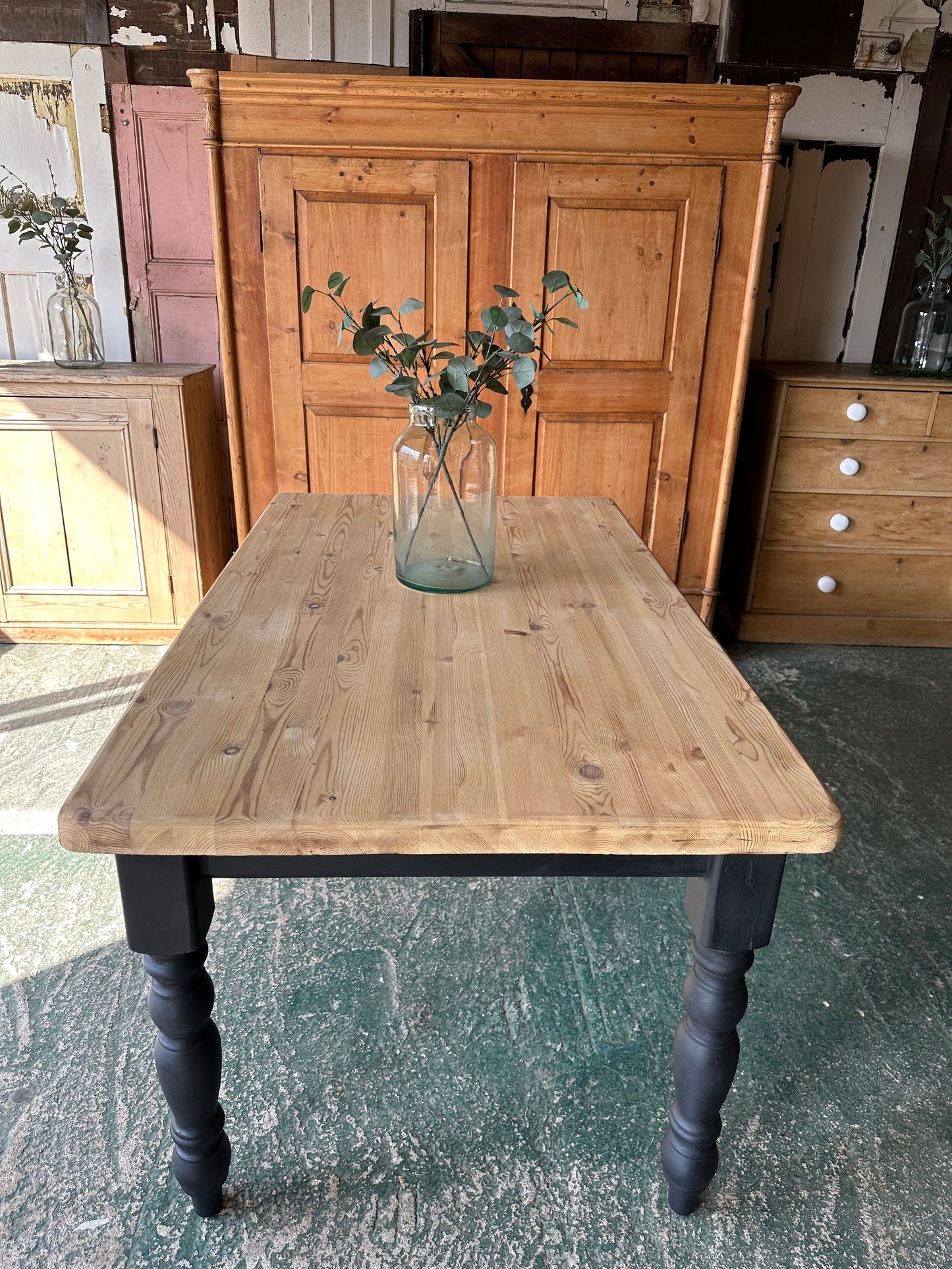 Rustic farmhouse table 6 seater