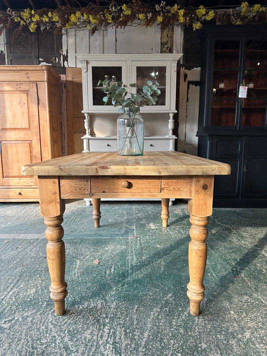 Rustic farmhouse table 6 seater