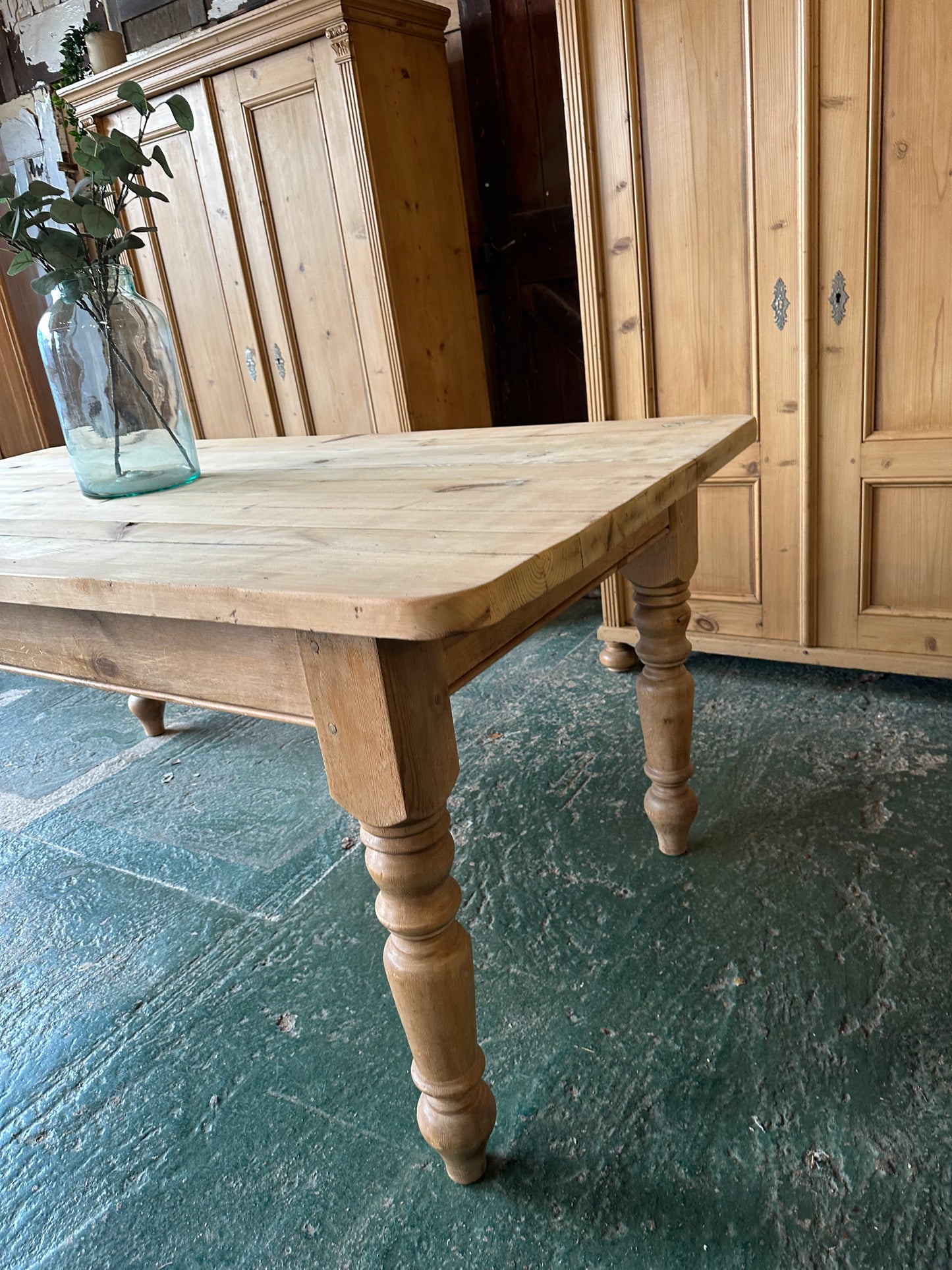 Rustic farmhouse table large 6 seater