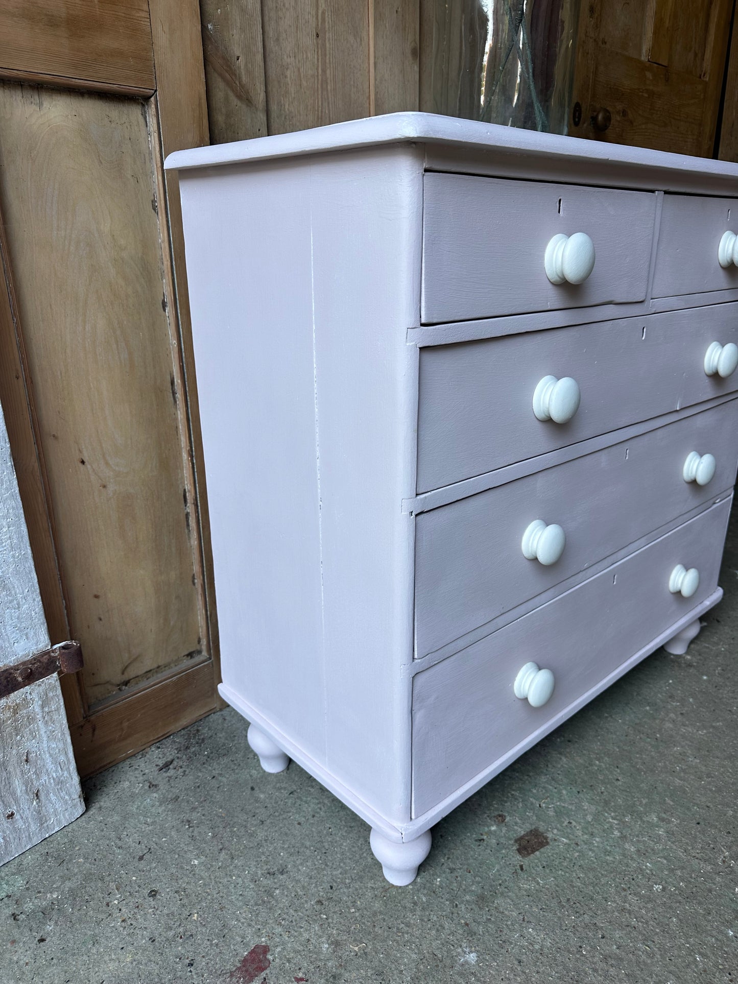 Vintage chest of drawers