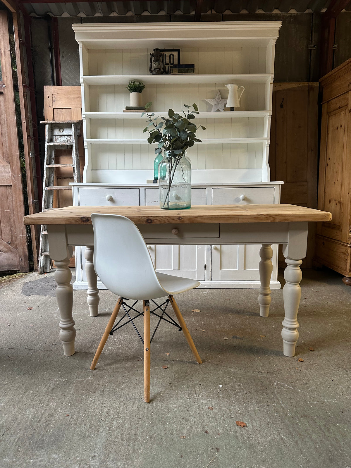 Farmhouse table 4 seater / desk