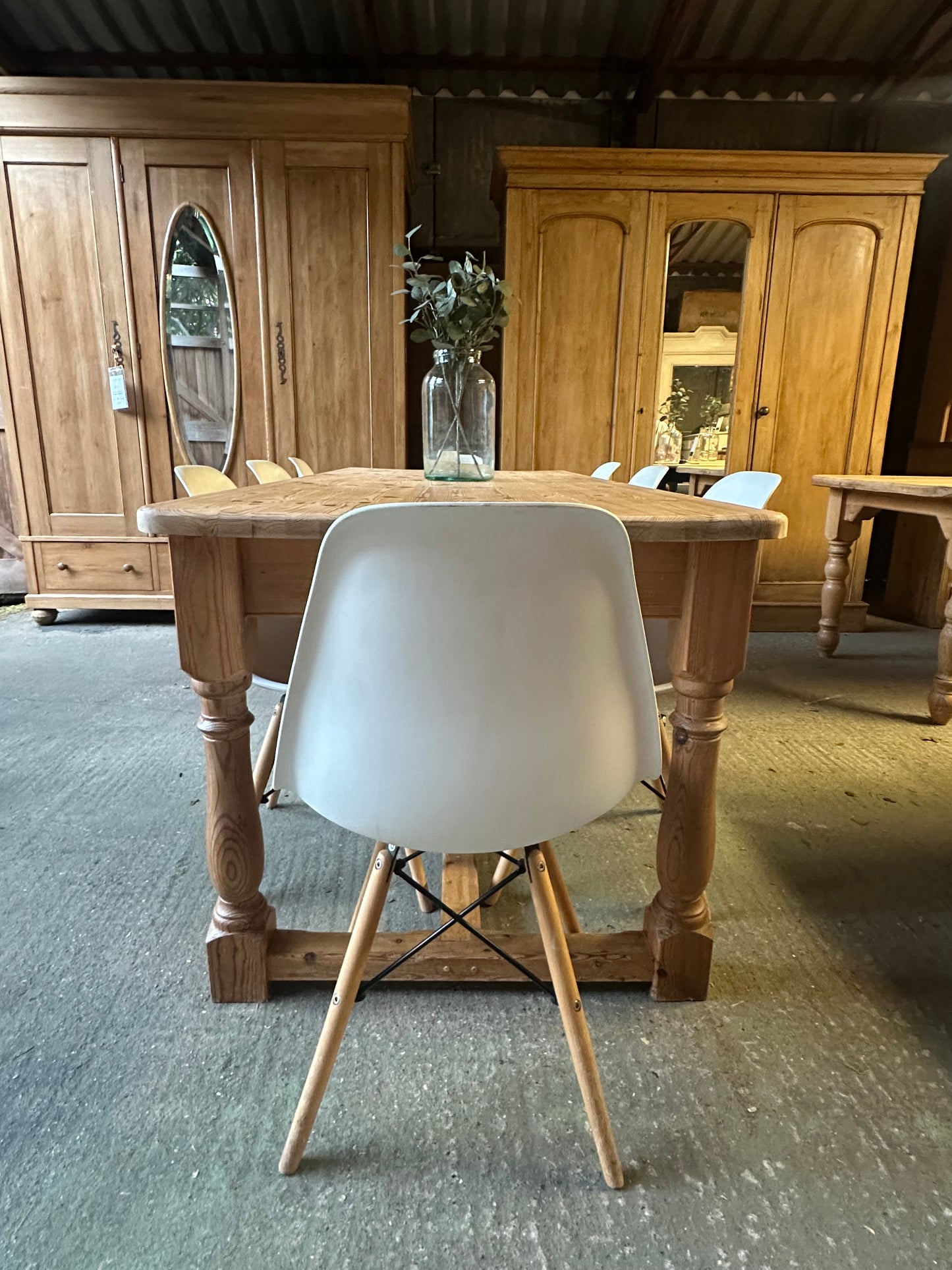 Farmhouse table large 8 seater