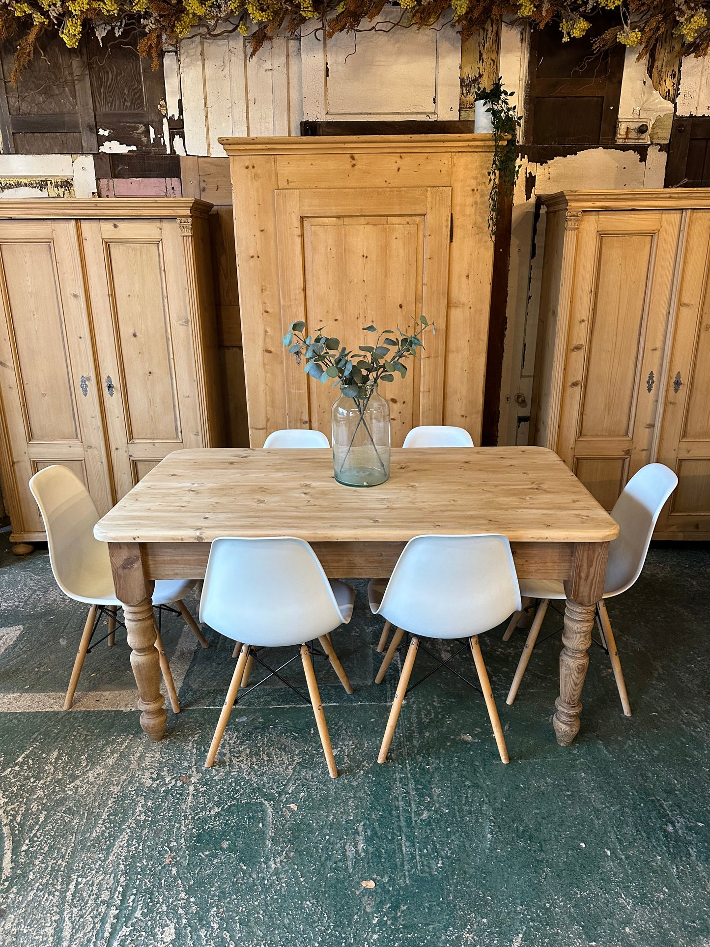 Rustic farmhouse table 6 seater