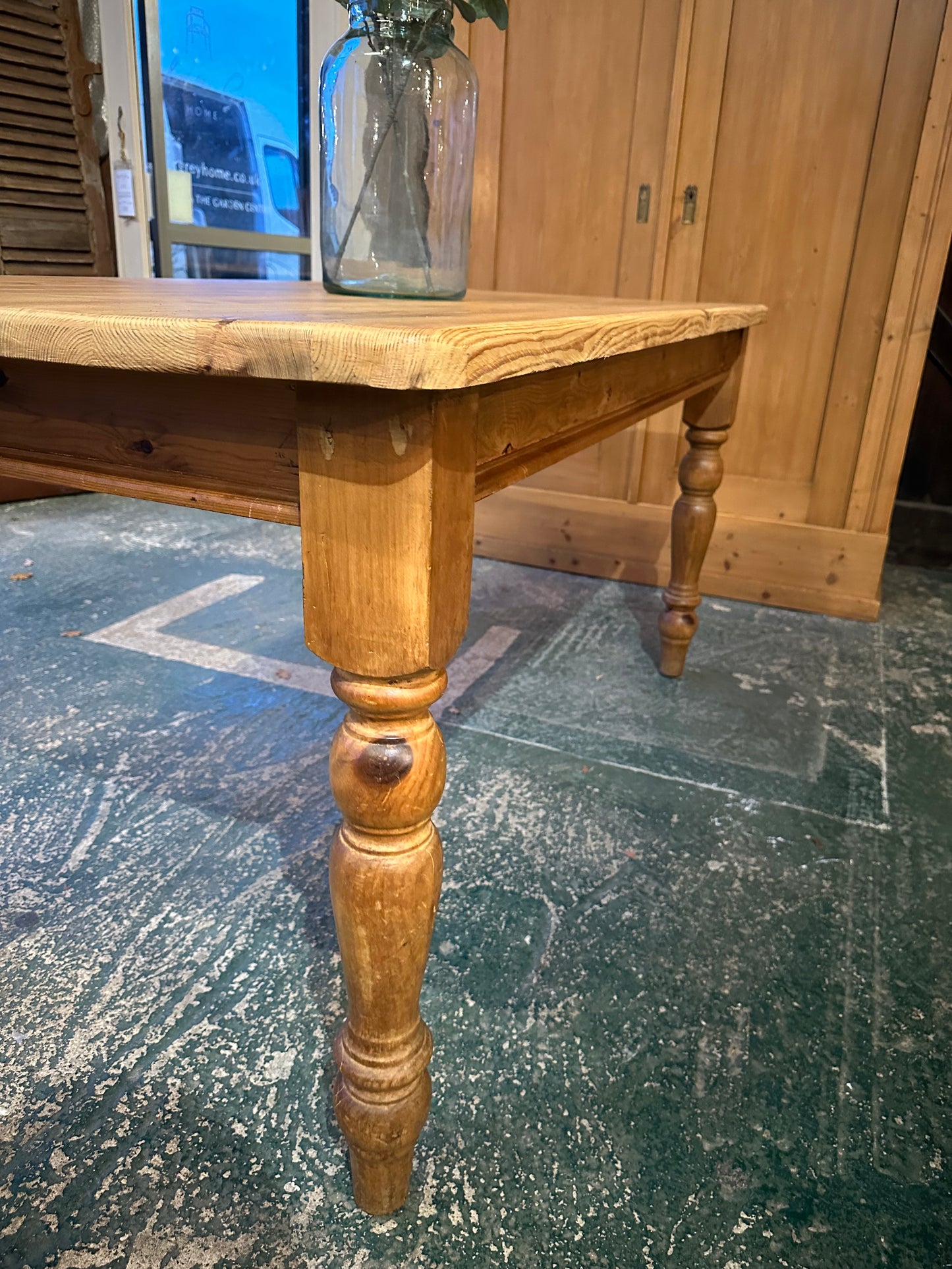 Rustic farmhouse table 6 seater