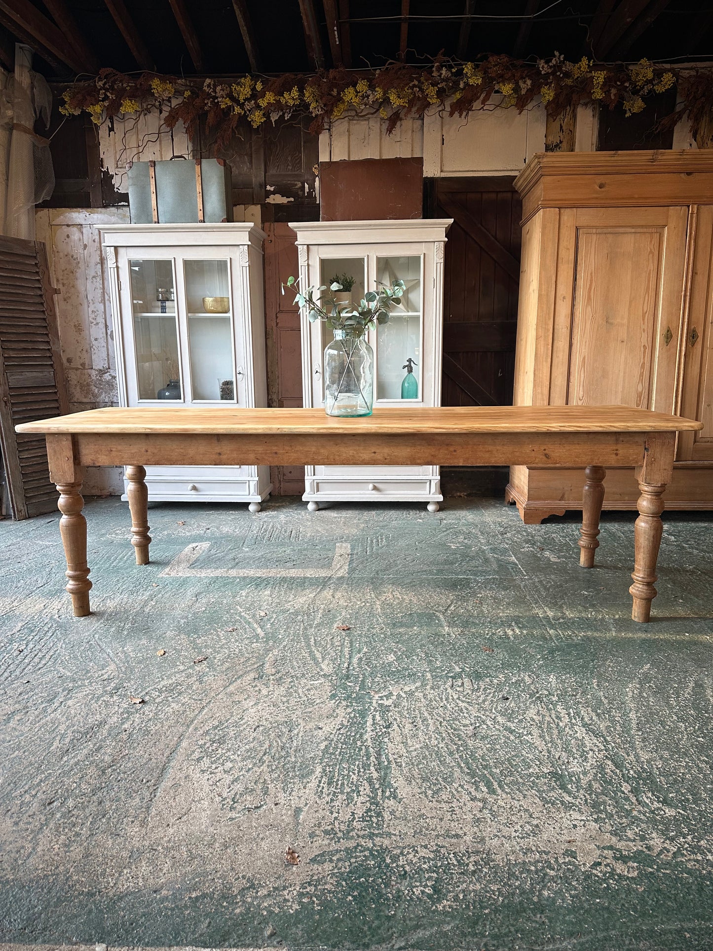 Rustic farmhouse table 10 seater