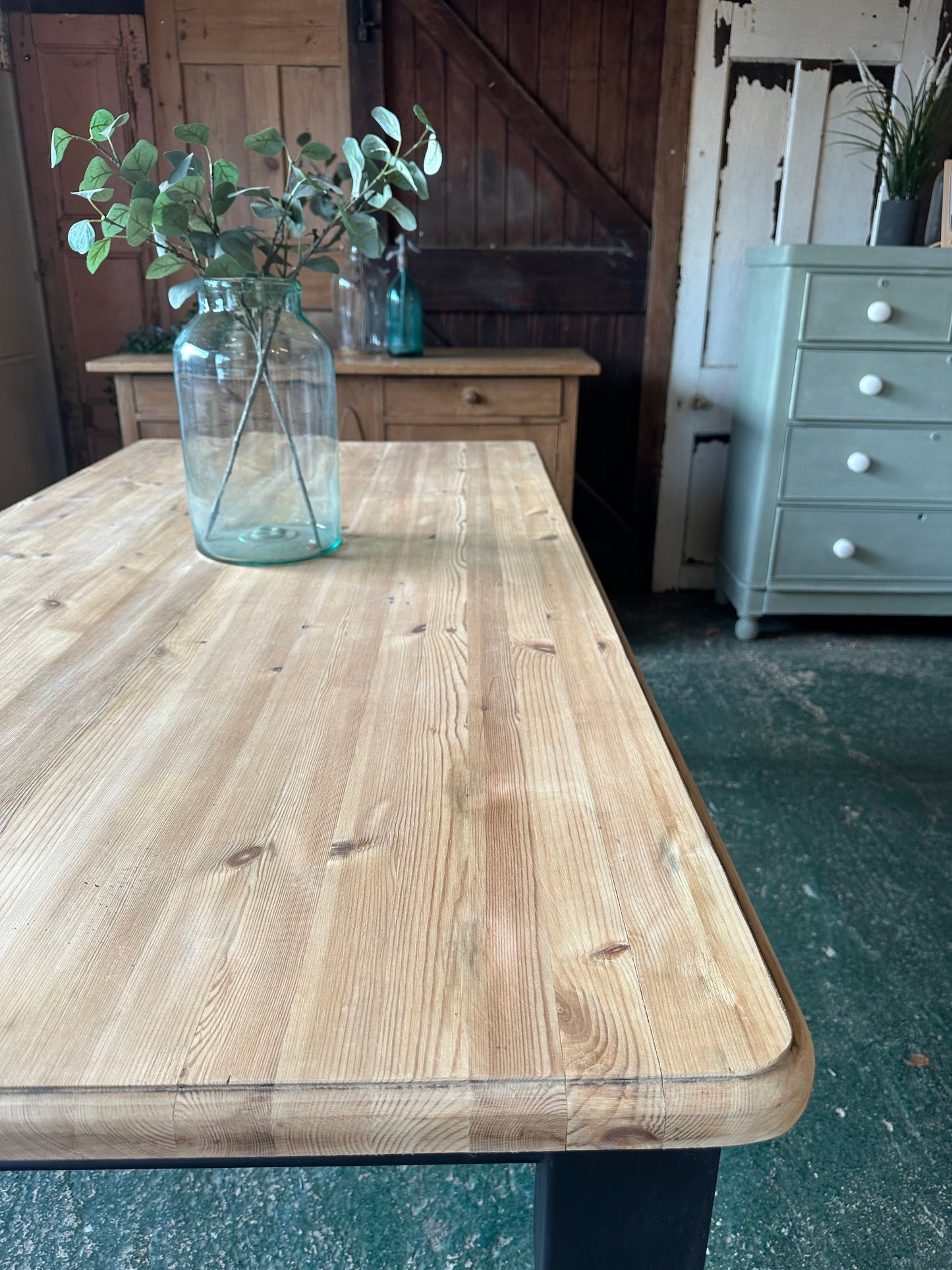 Rustic farmhouse table 8 seater