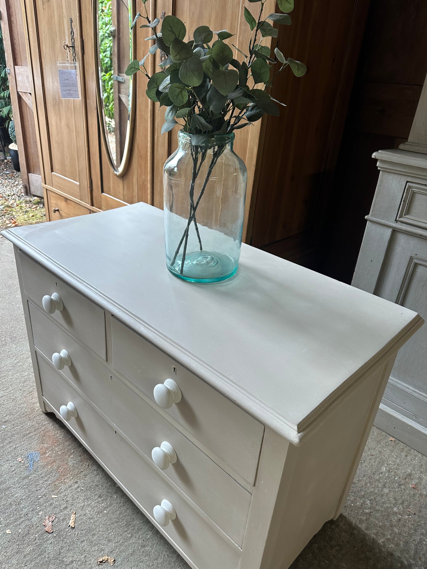 Vintage chest of drawers