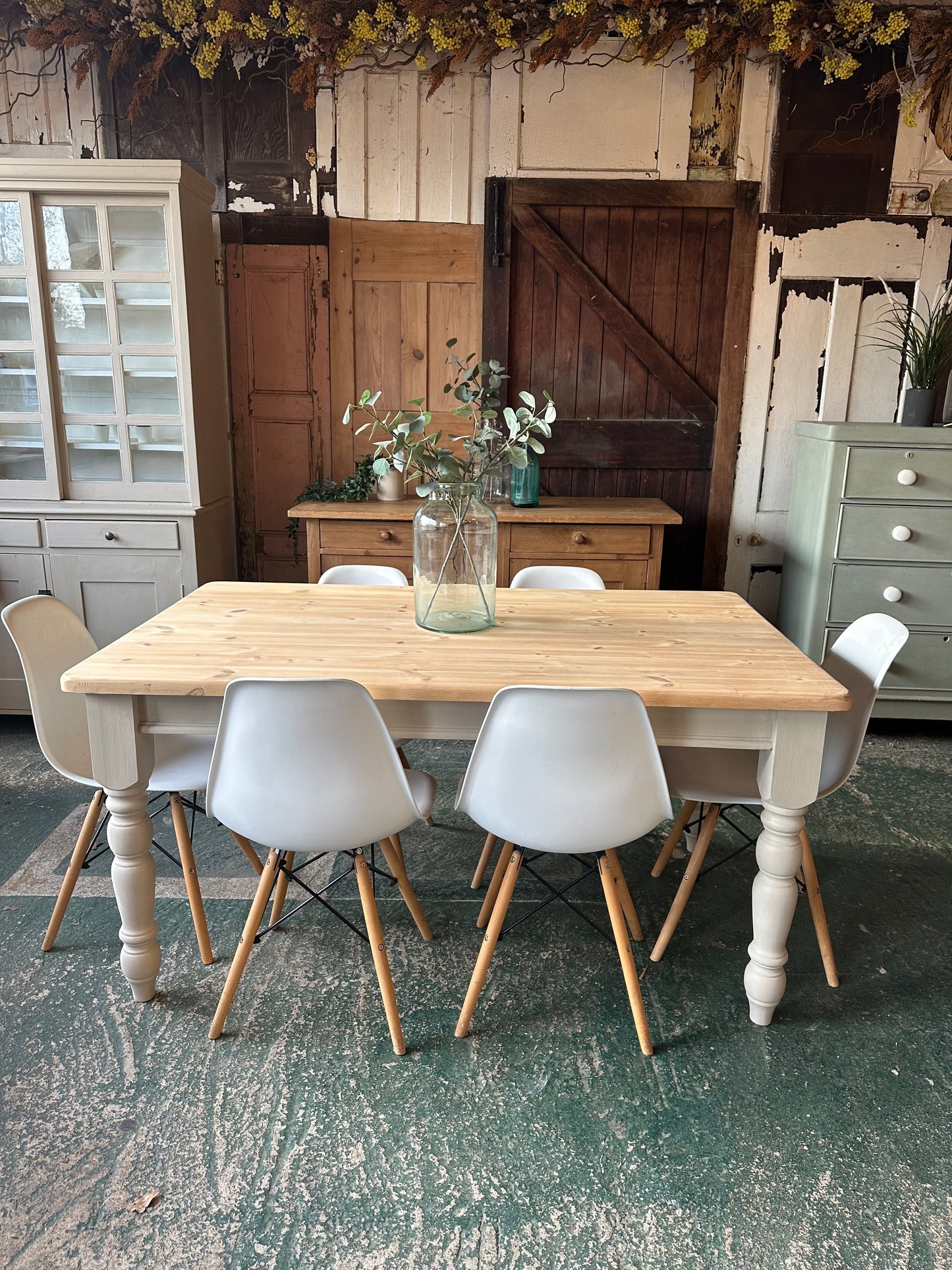 Rustic farmhouse table 6 seater