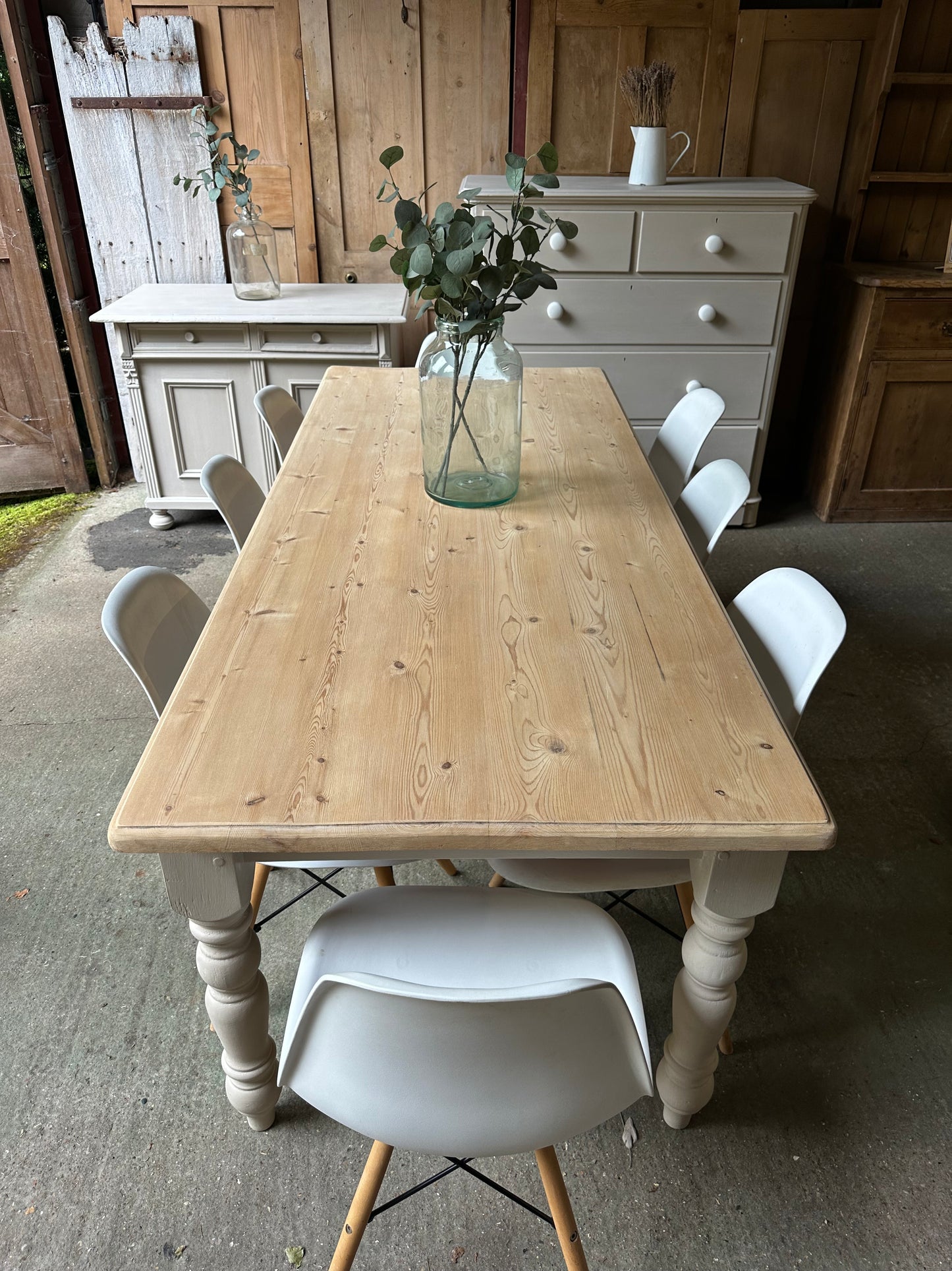 Farmhouse table 8 seater
