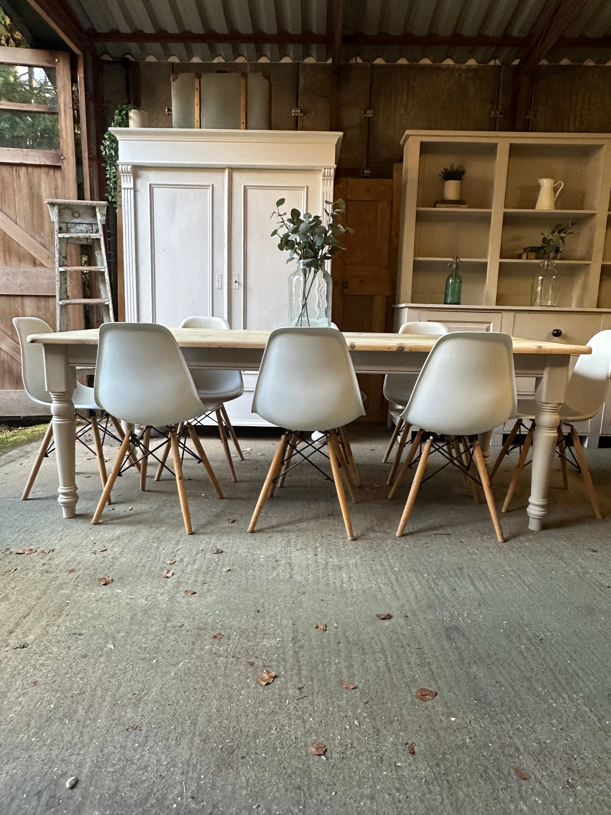Farmhouse table large 8 seater