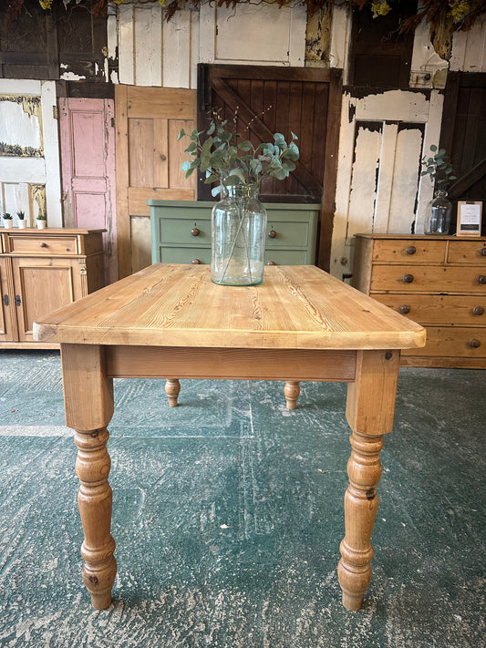 Rustic farmhouse table 6 seater
