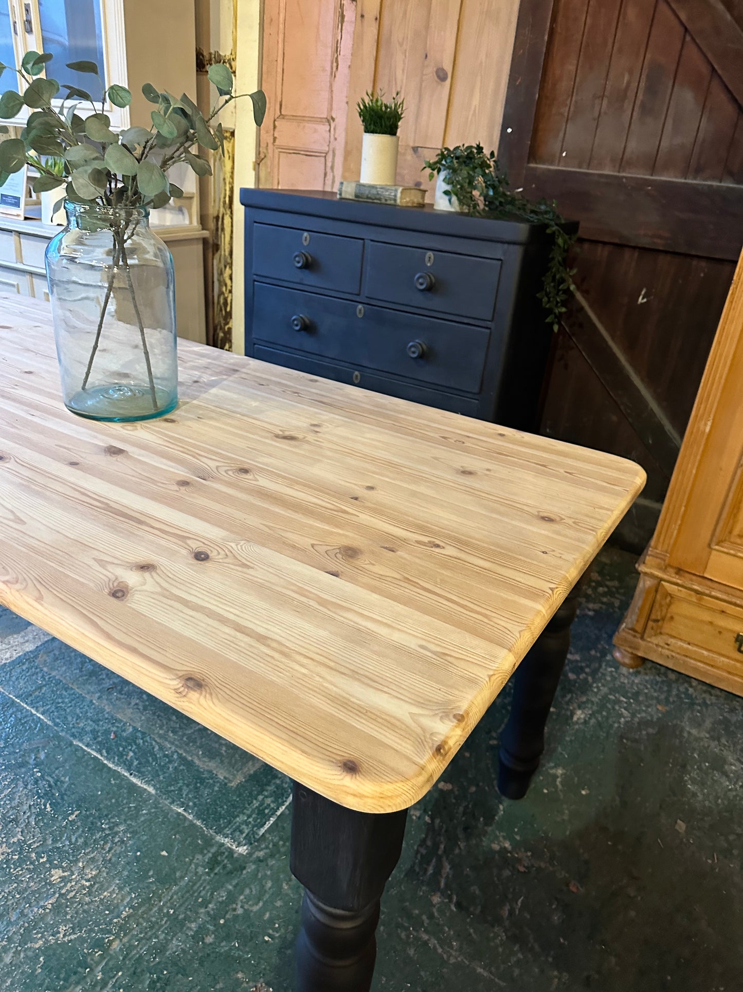 Farmhouse table 8 seater