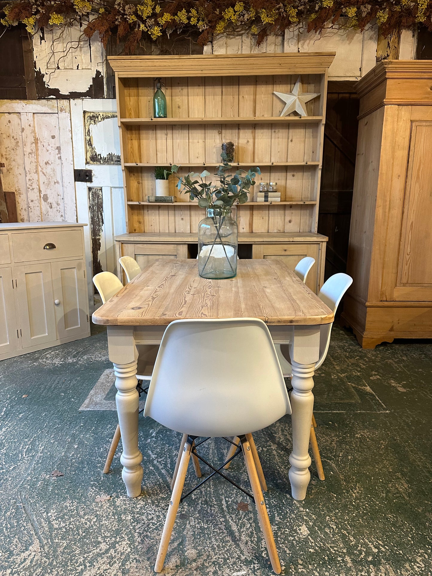 Rustic farmhouse table 6 seater