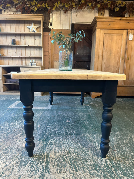 Rustic farmhouse table 8 seater